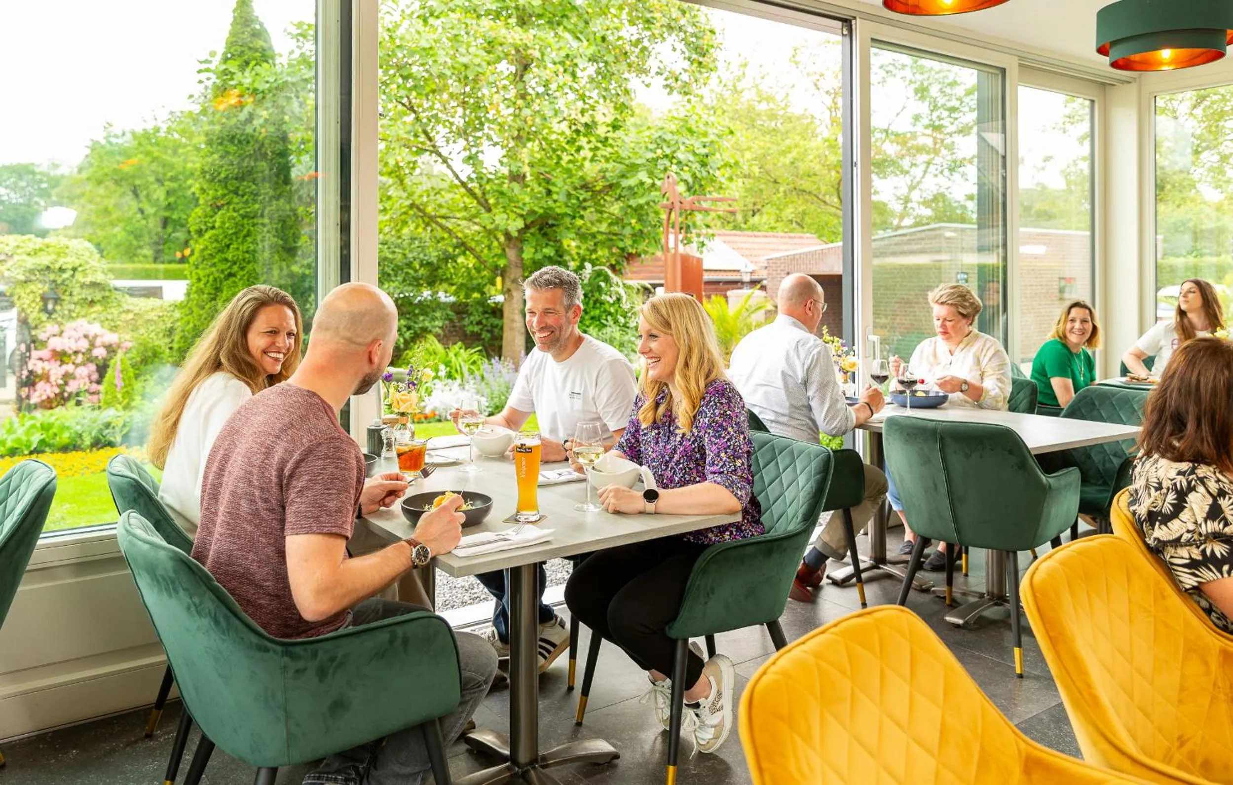 Restaurant/places to eat in Hotel De Maasparel Arcen