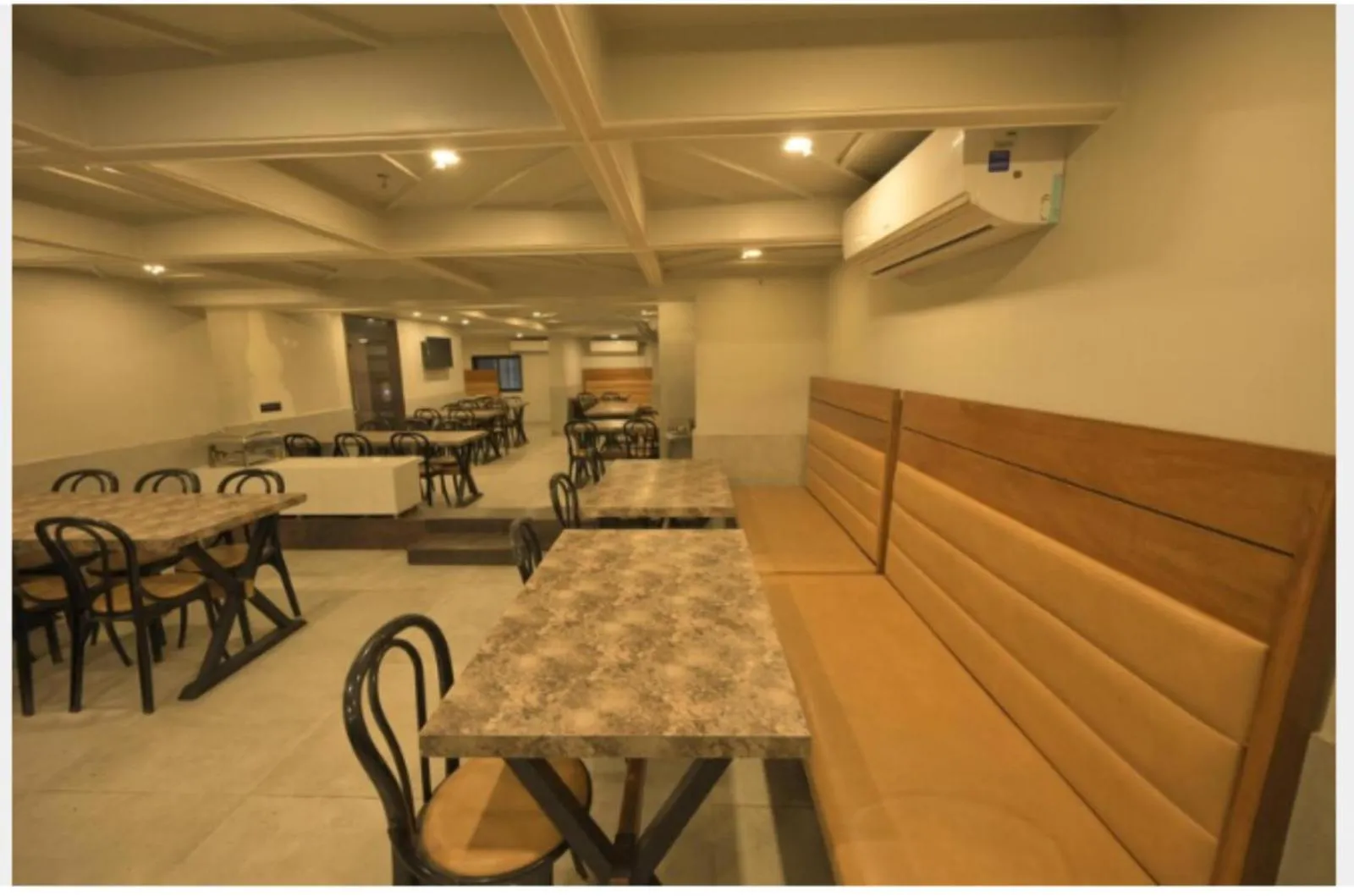 Restaurant/places to eat in Al Zam Zam