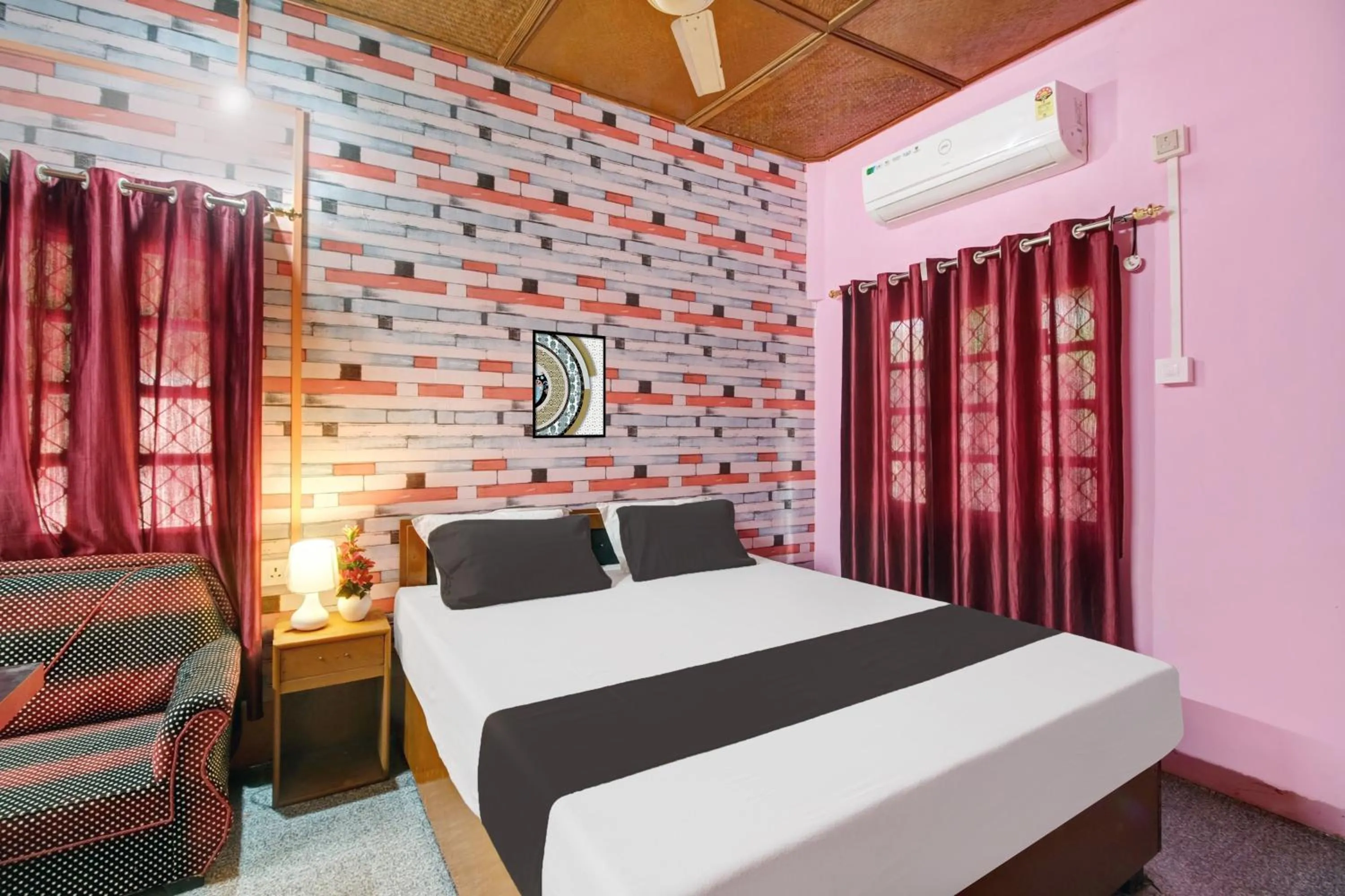 Bedroom, Bed in Hotel O Heritage Nest Resort Kazirnga