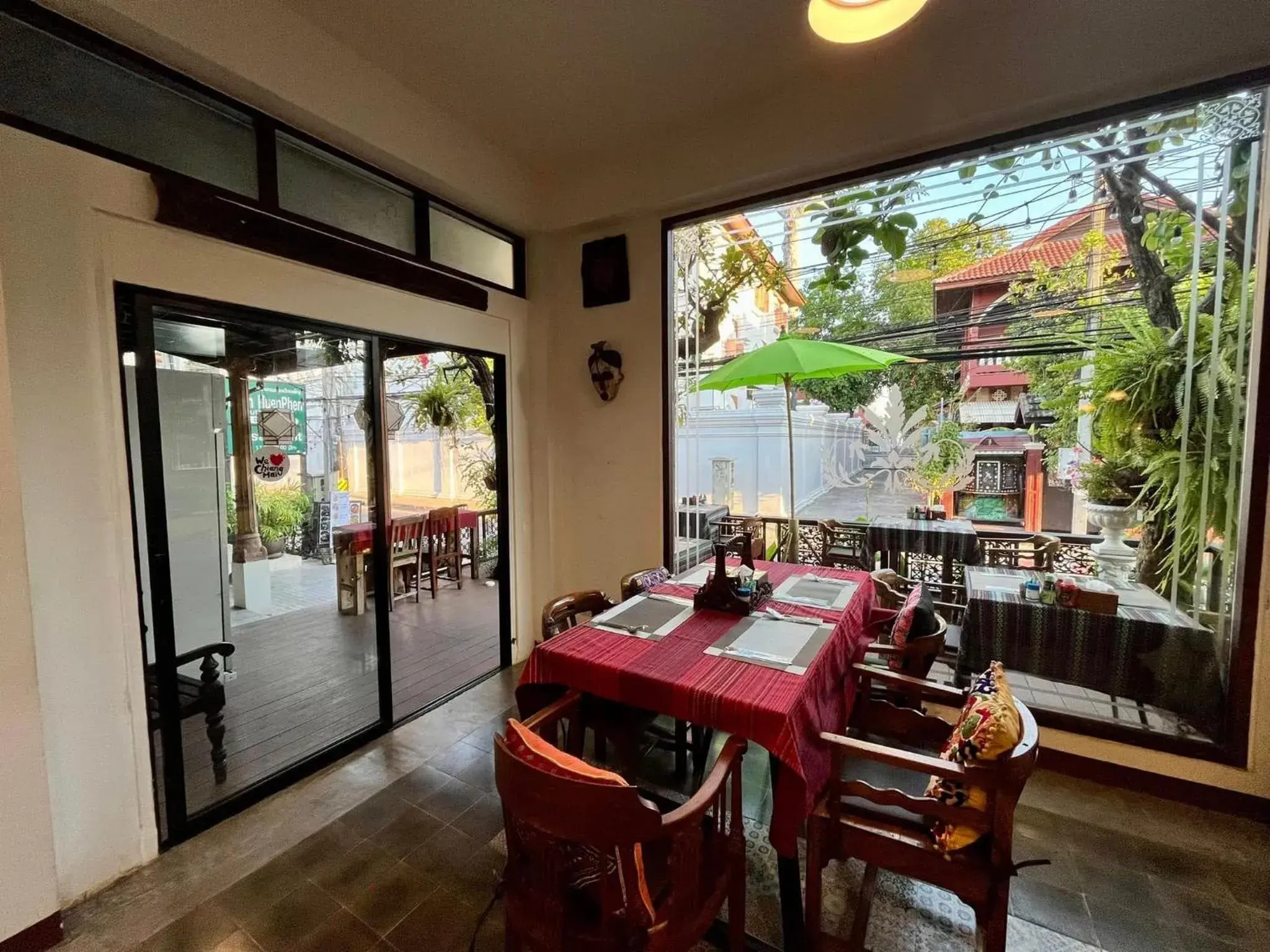 Restaurant/places to eat in Baan Huenphen Boutique Hotel Restaurant/places to eat in Baan Huenphen Boutique Hotel