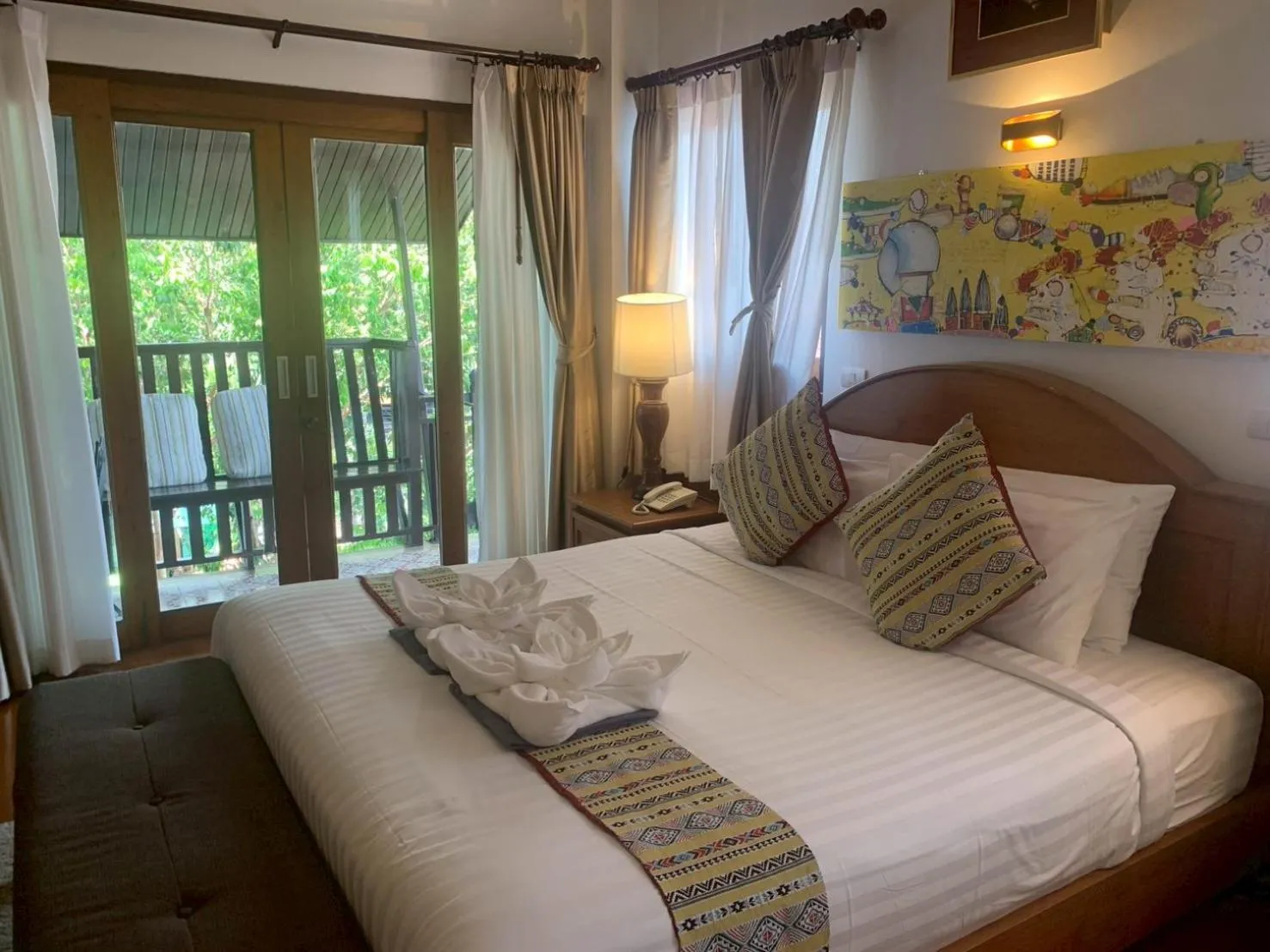 Bed in Baan Huenphen Boutique Hotel