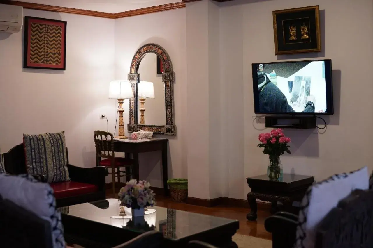 Living room in Baan Huenphen Boutique Hotel Living room in Baan Huenphen Boutique Hotel