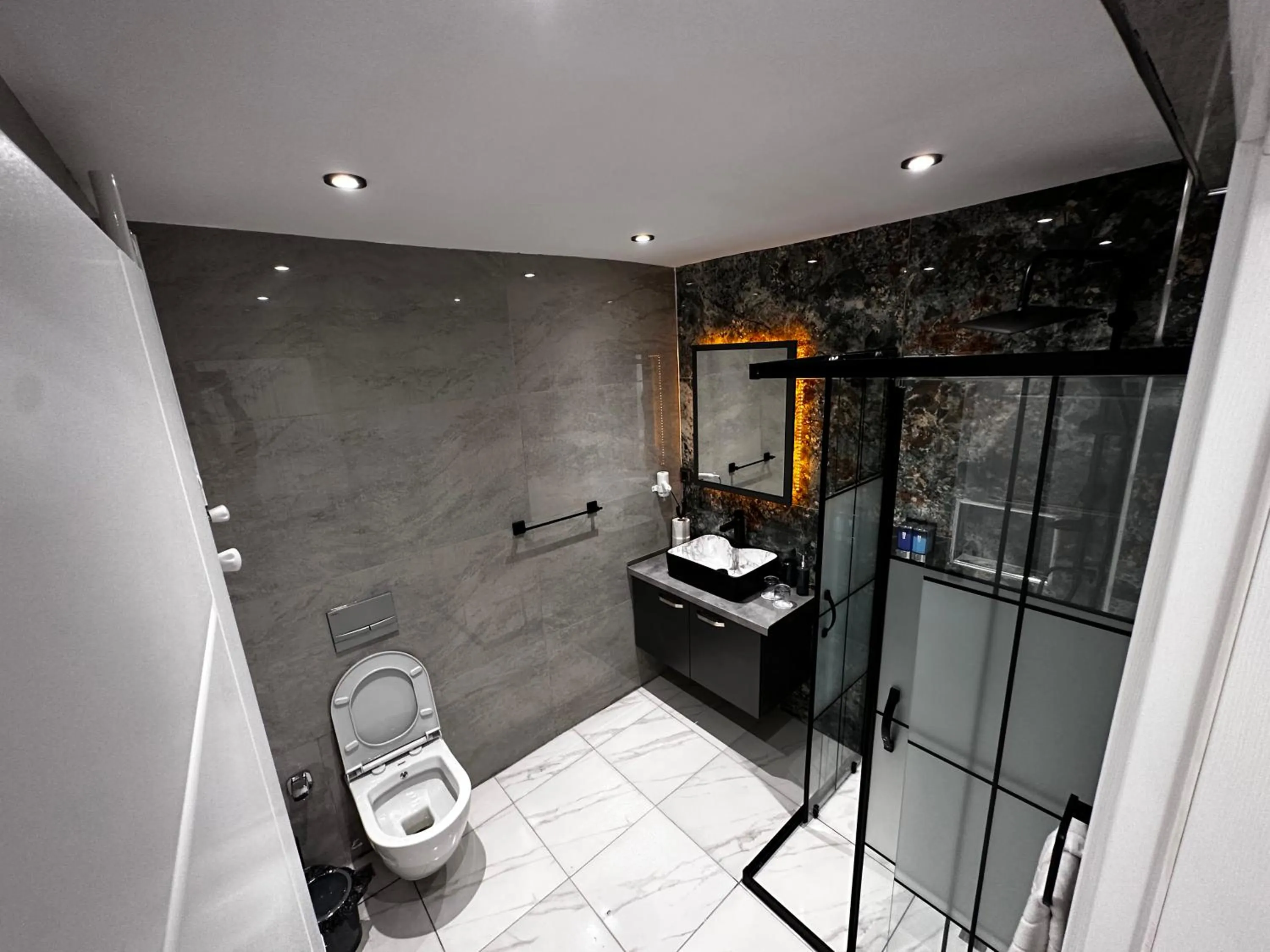 Shower in Blue Moonrise Hotel