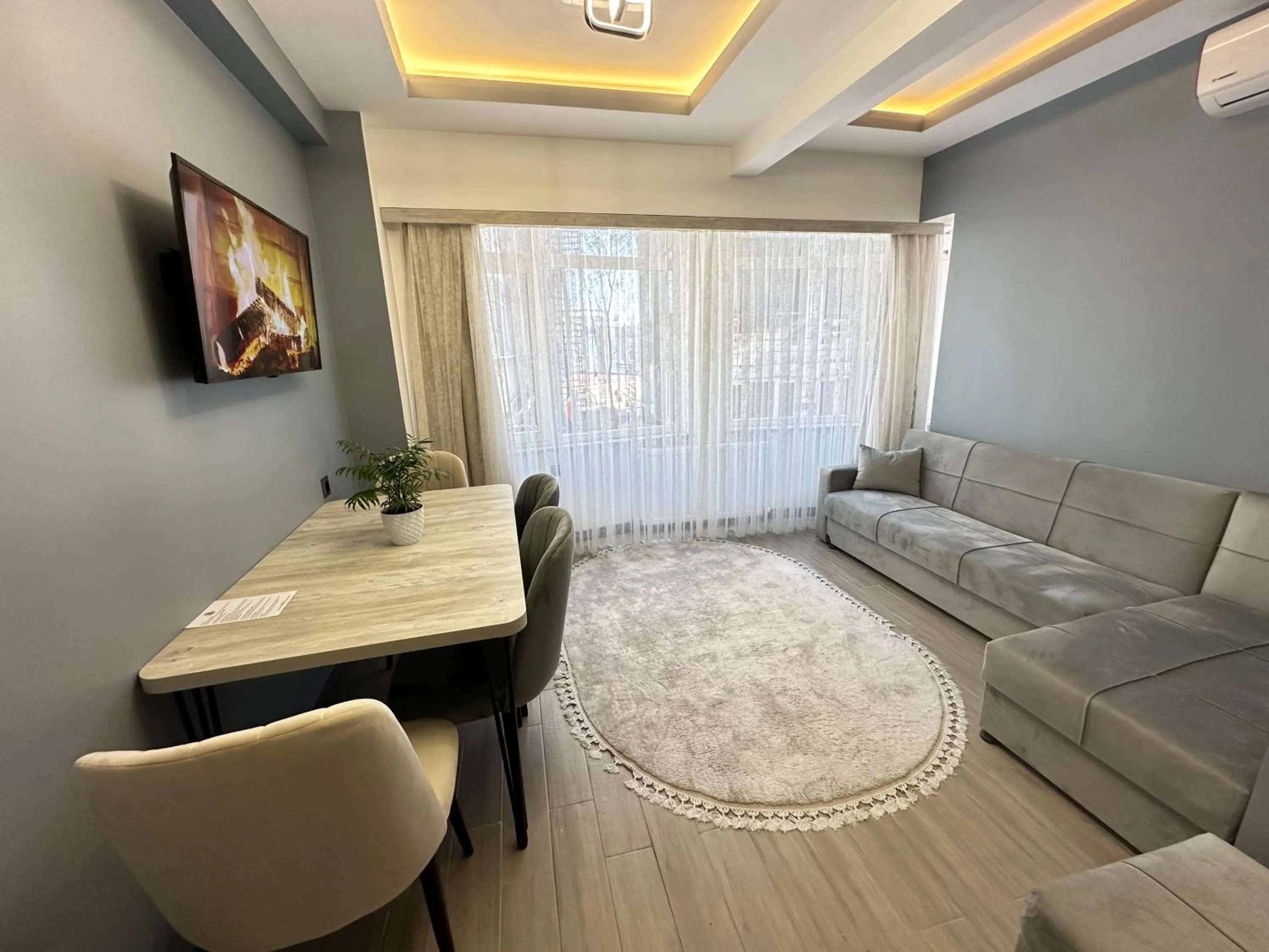 Living room in Blue Moonrise Hotel