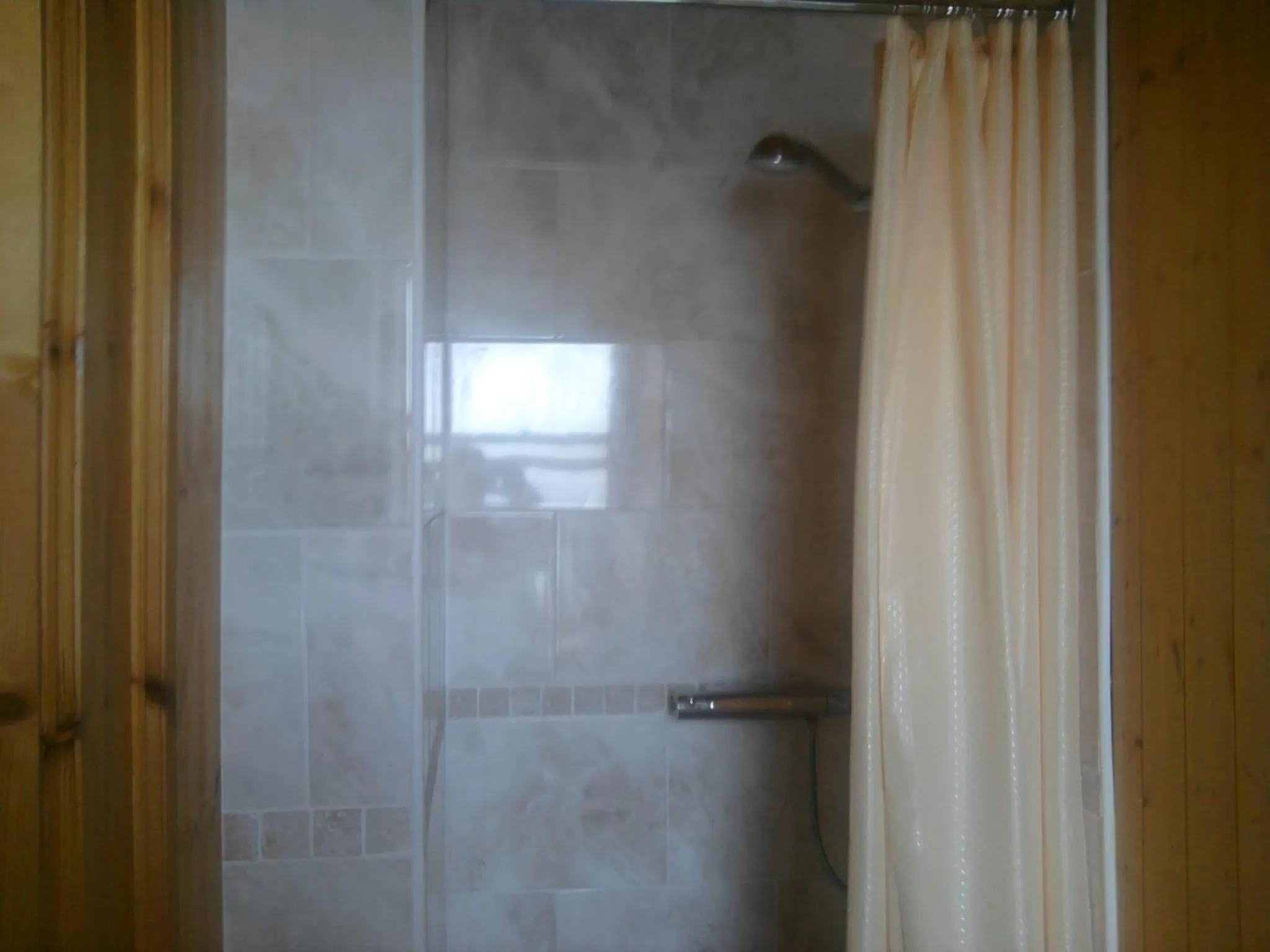 Shower in Trevelyan Hotel