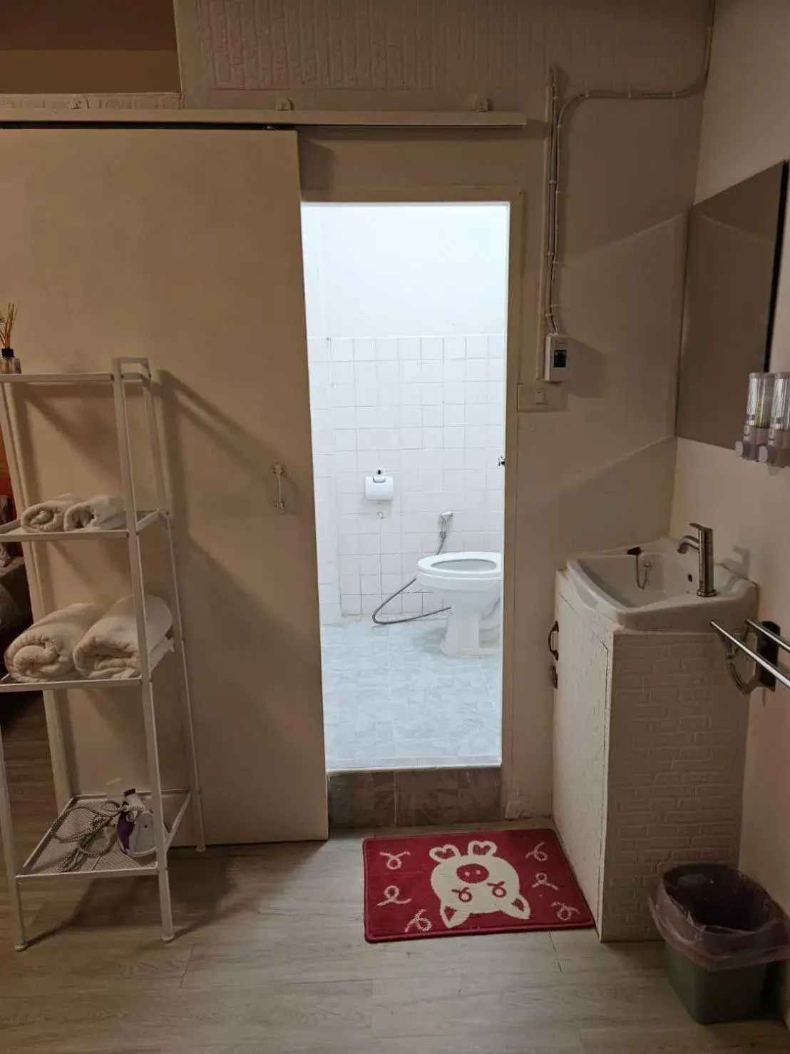 Bathroom in Hommie by De-A-Ga Bathroom in Hommie by De-A-Ga