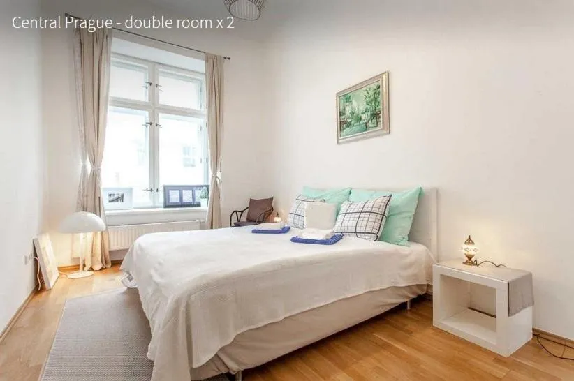 Bedroom, Bed in Kent Ridge Loft