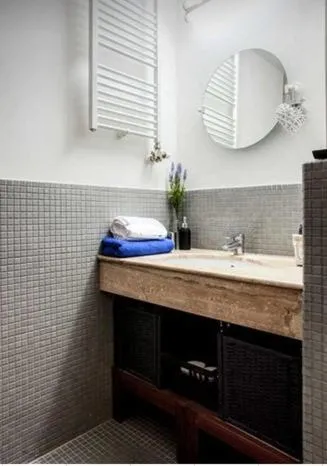 Toilet in Kent Ridge Loft