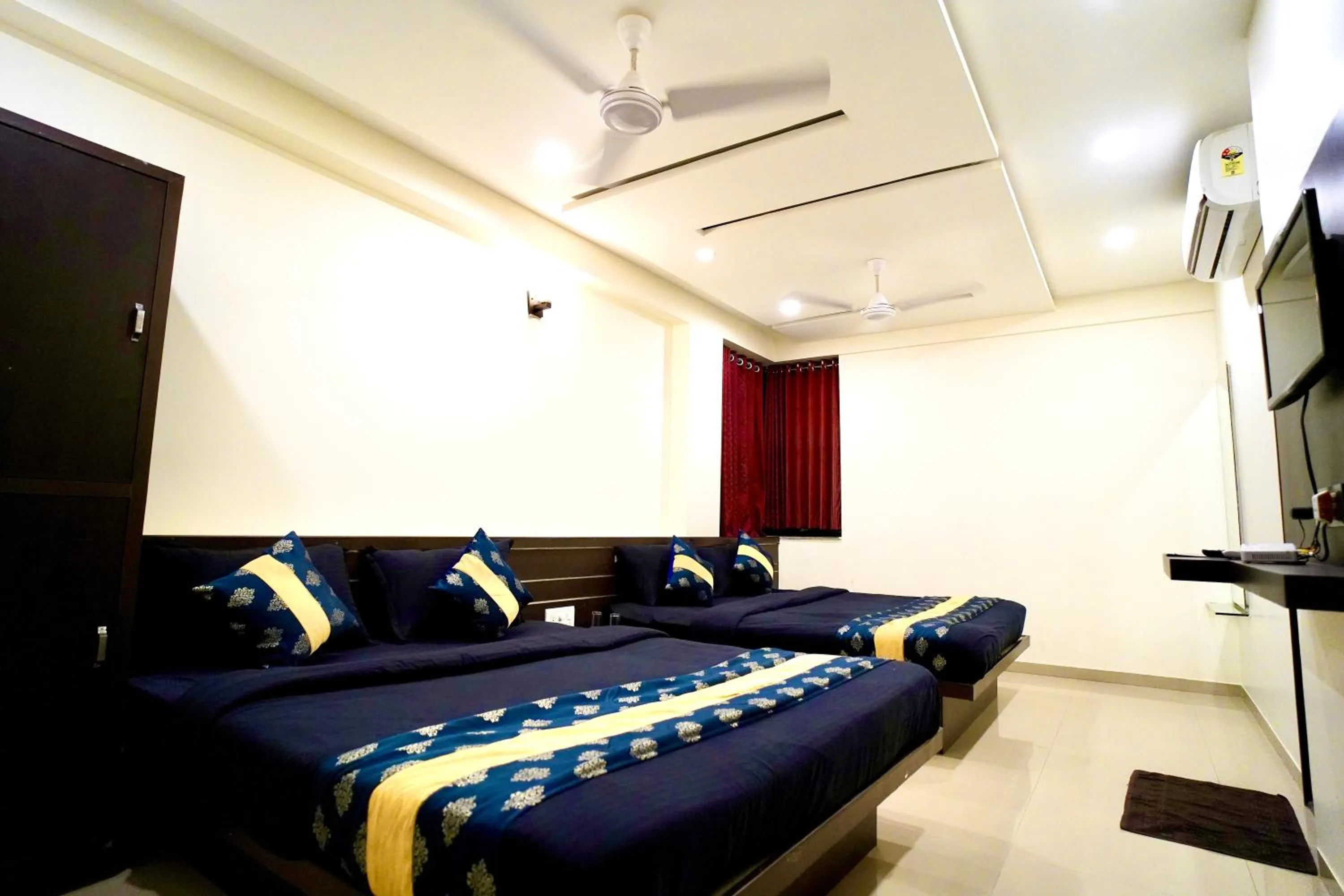 Bed in Hotel Shri Govind