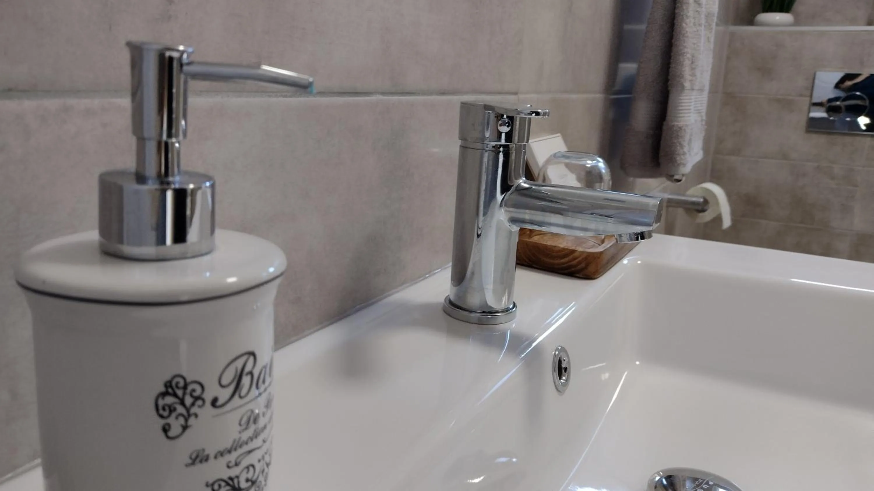 Bathroom in FRIENDS House - Central Station - Self Check-in