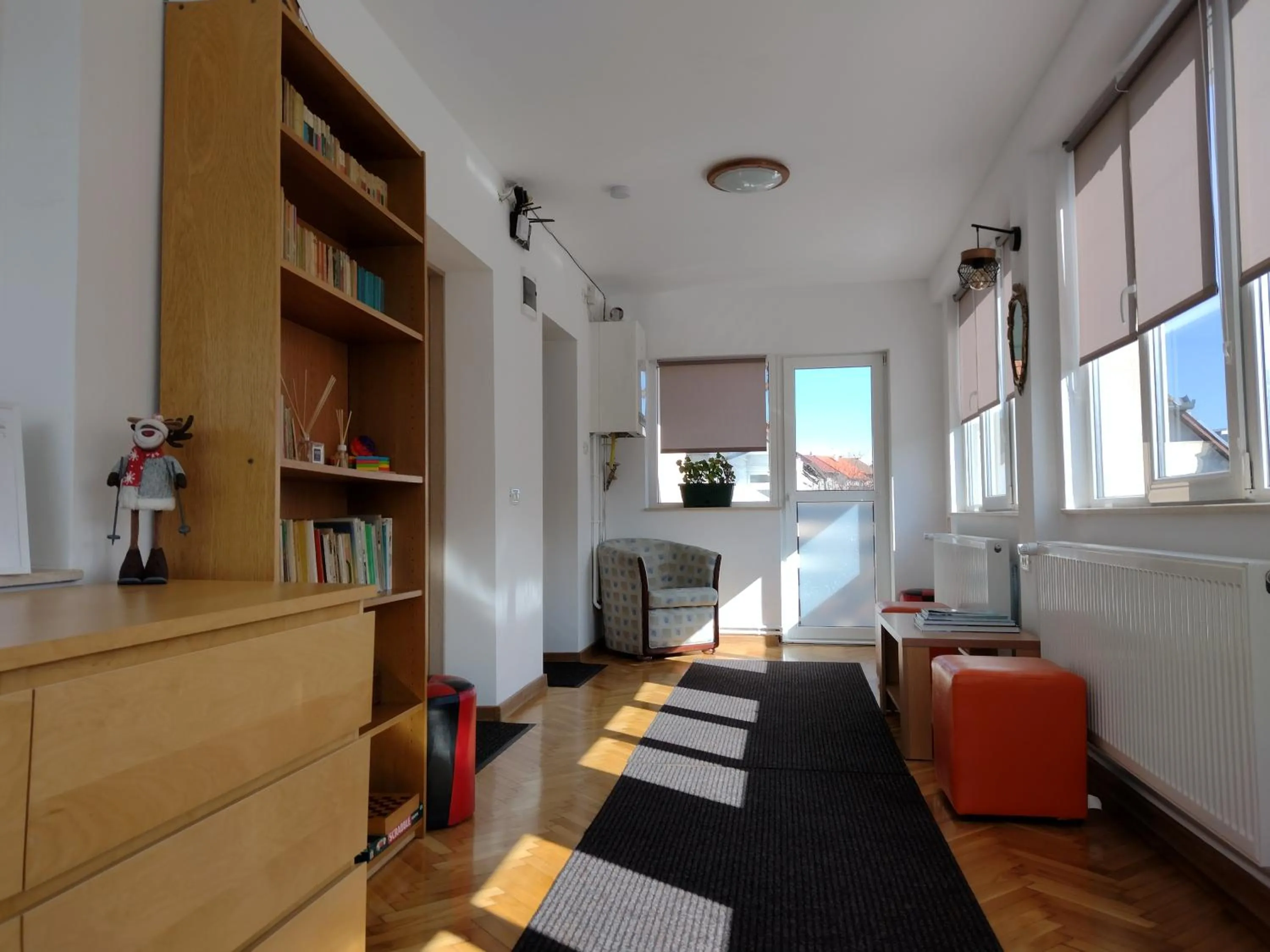 Communal lounge/ TV room in FRIENDS House - Central Station - Self Check-in