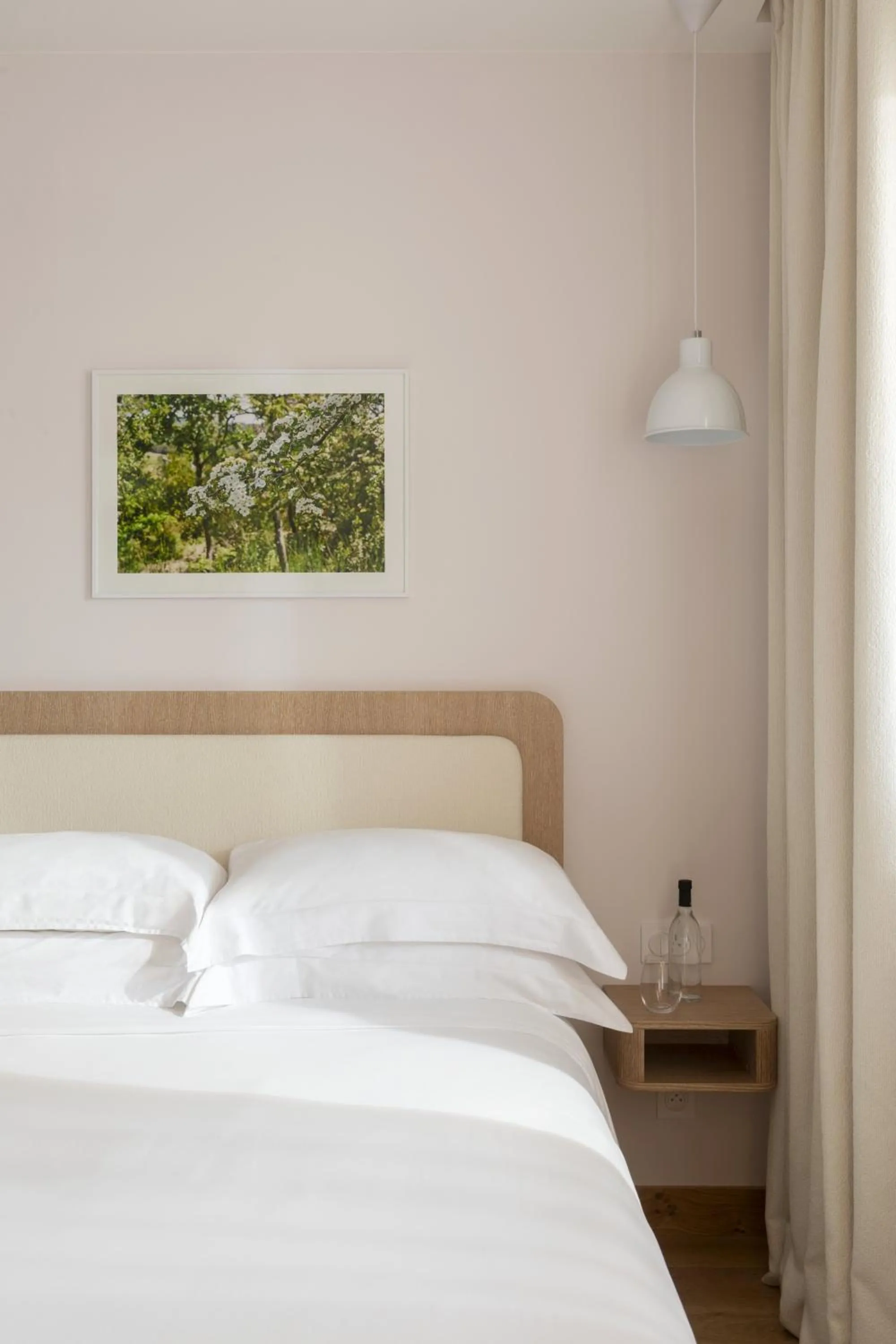 Bedroom, Bed in Auberge La Coste