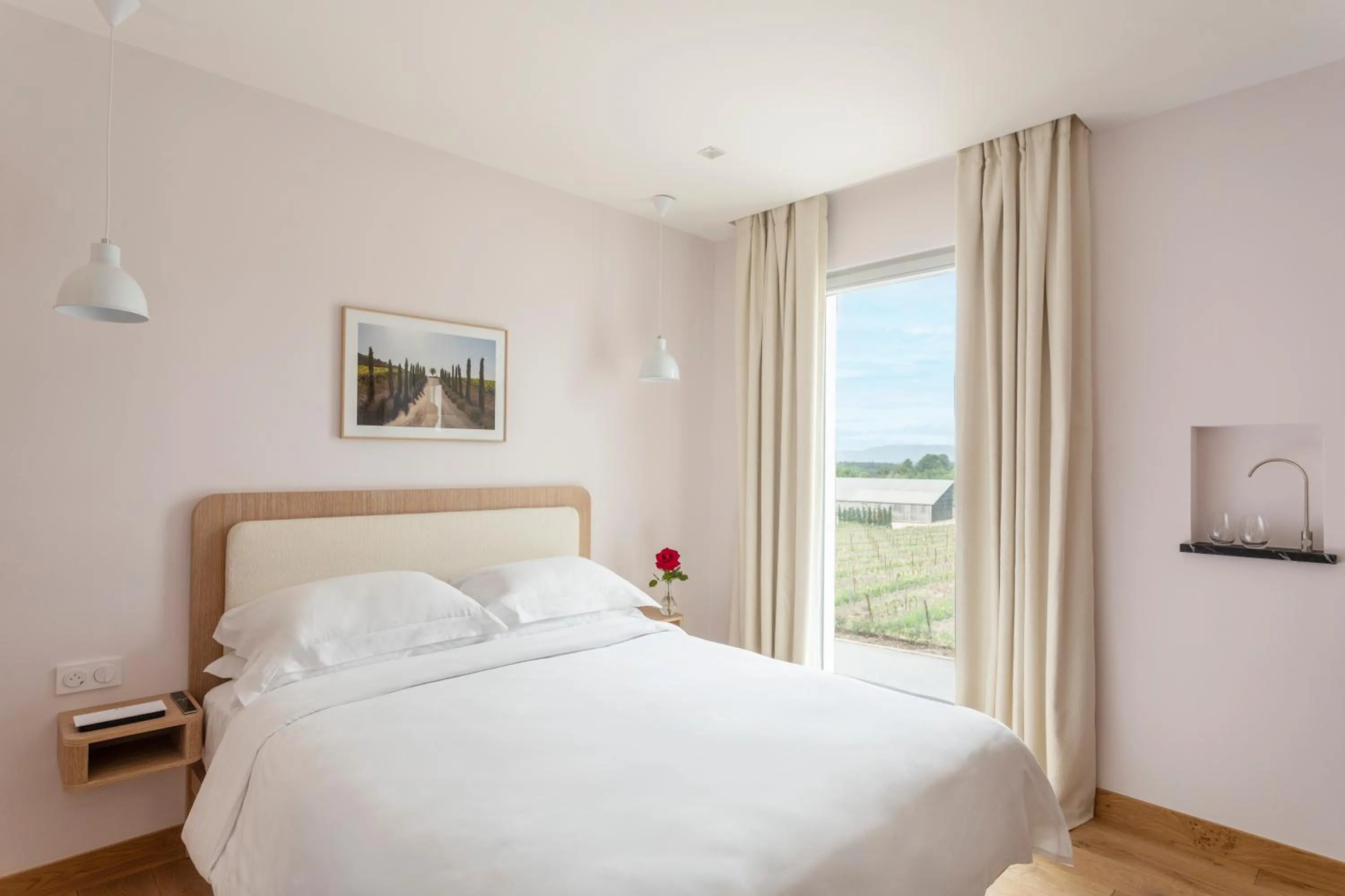 View (from property/room), Bed in Auberge La Coste