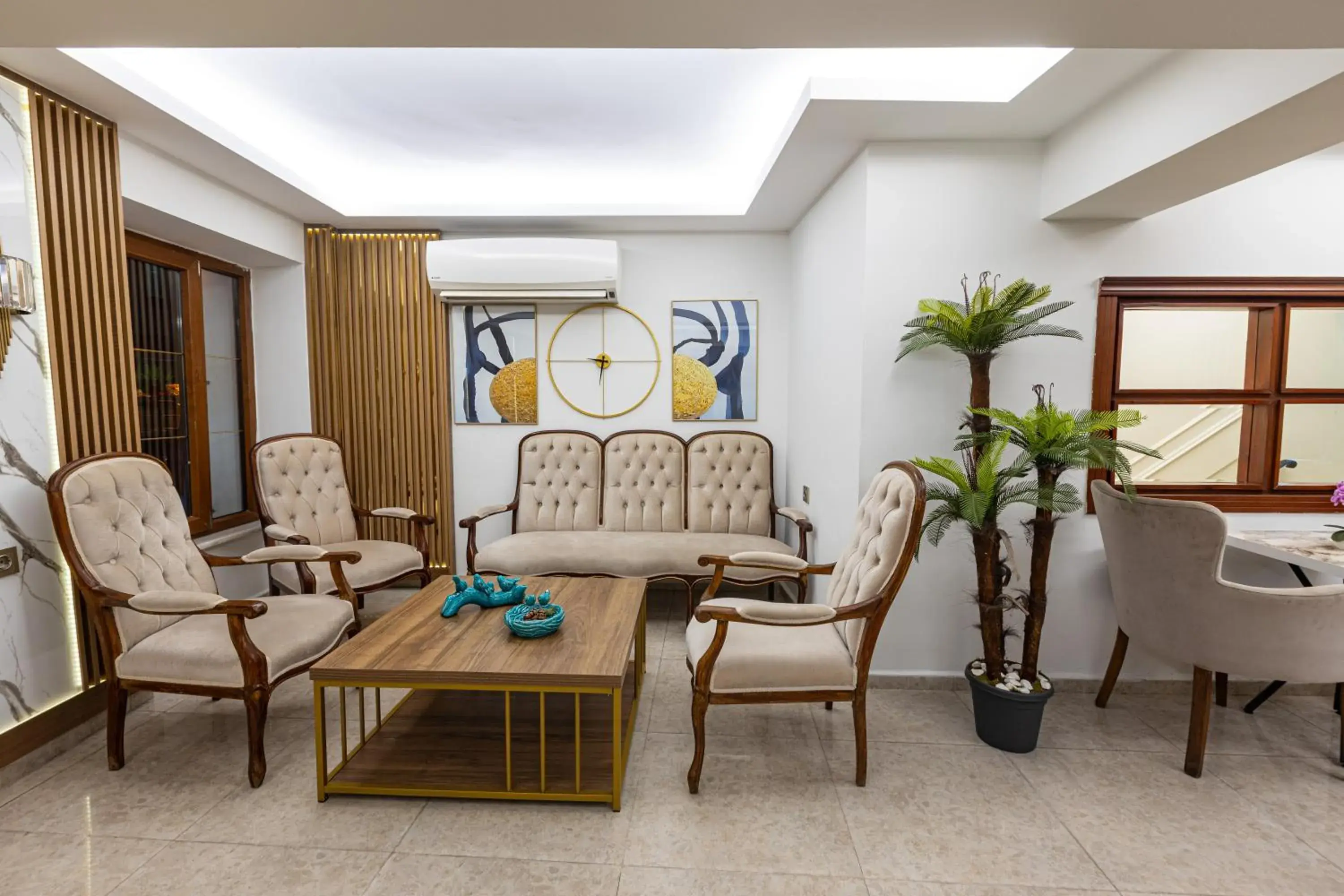 Lobby or reception in LINNGA HOTEL & SUITE Lobby or reception in LINNGA HOTEL & SUITE