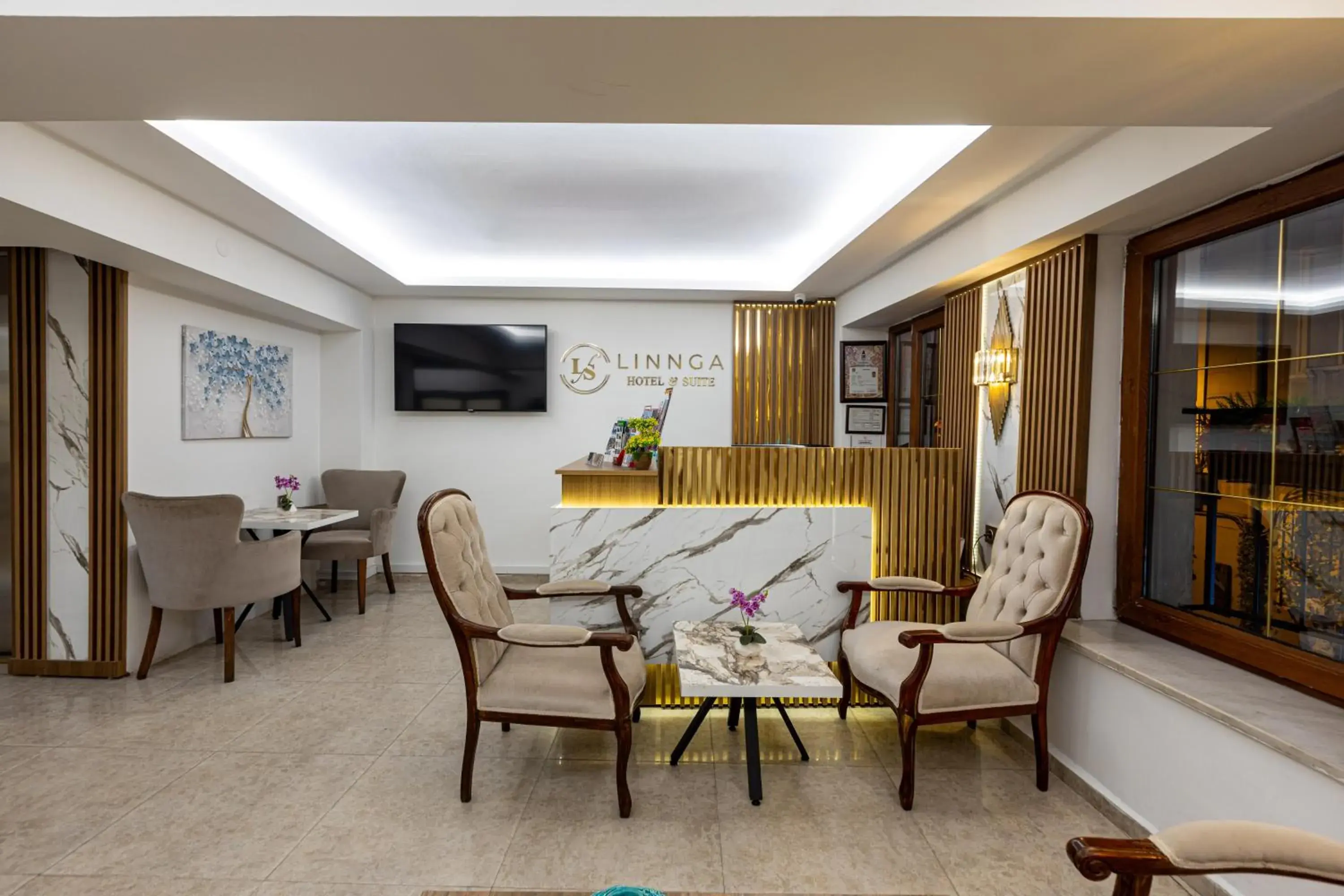 Lobby or reception in LINNGA HOTEL & SUITE Lobby or reception in LINNGA HOTEL & SUITE