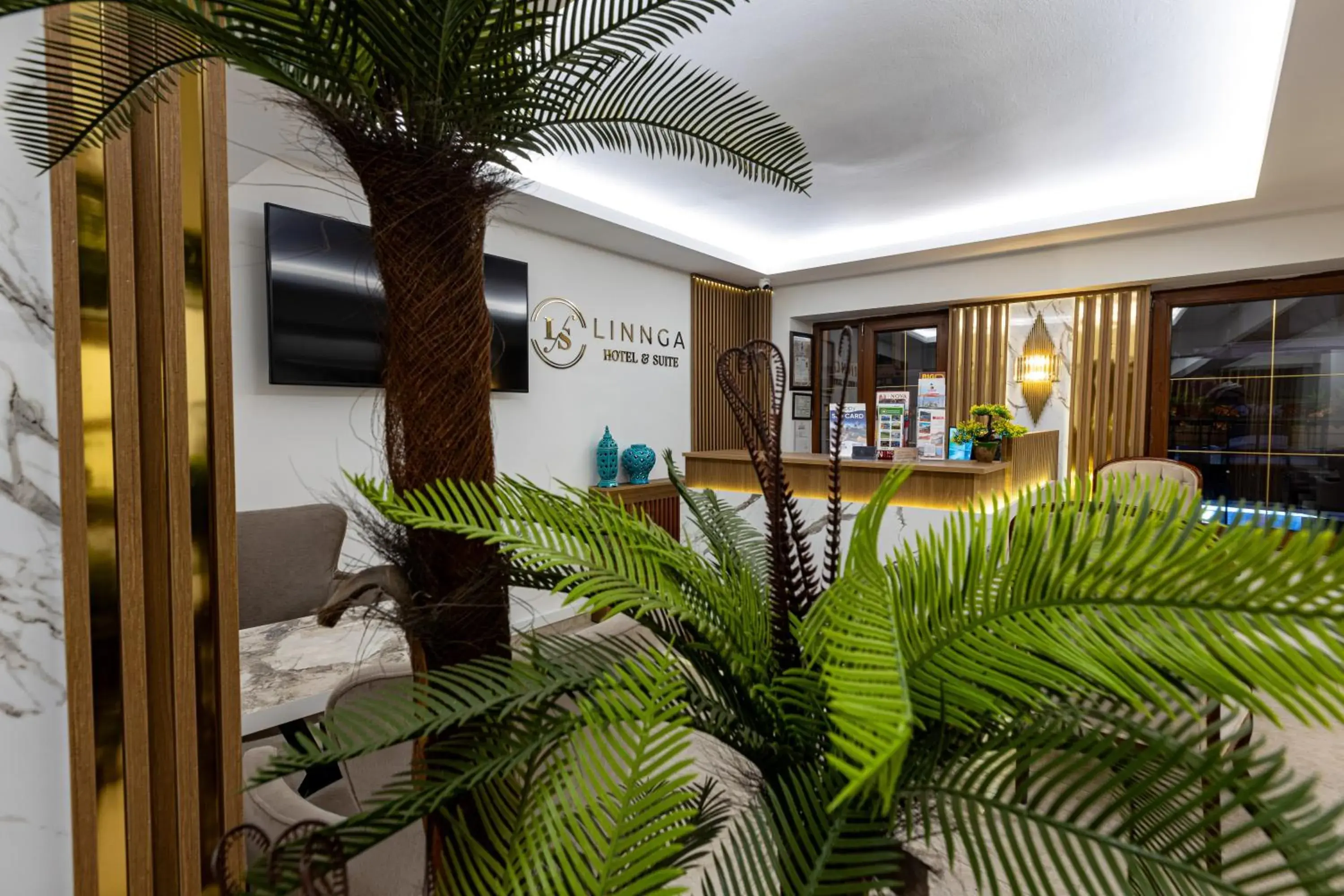 Lobby or reception in LINNGA HOTEL & SUITE Lobby or reception in LINNGA HOTEL & SUITE