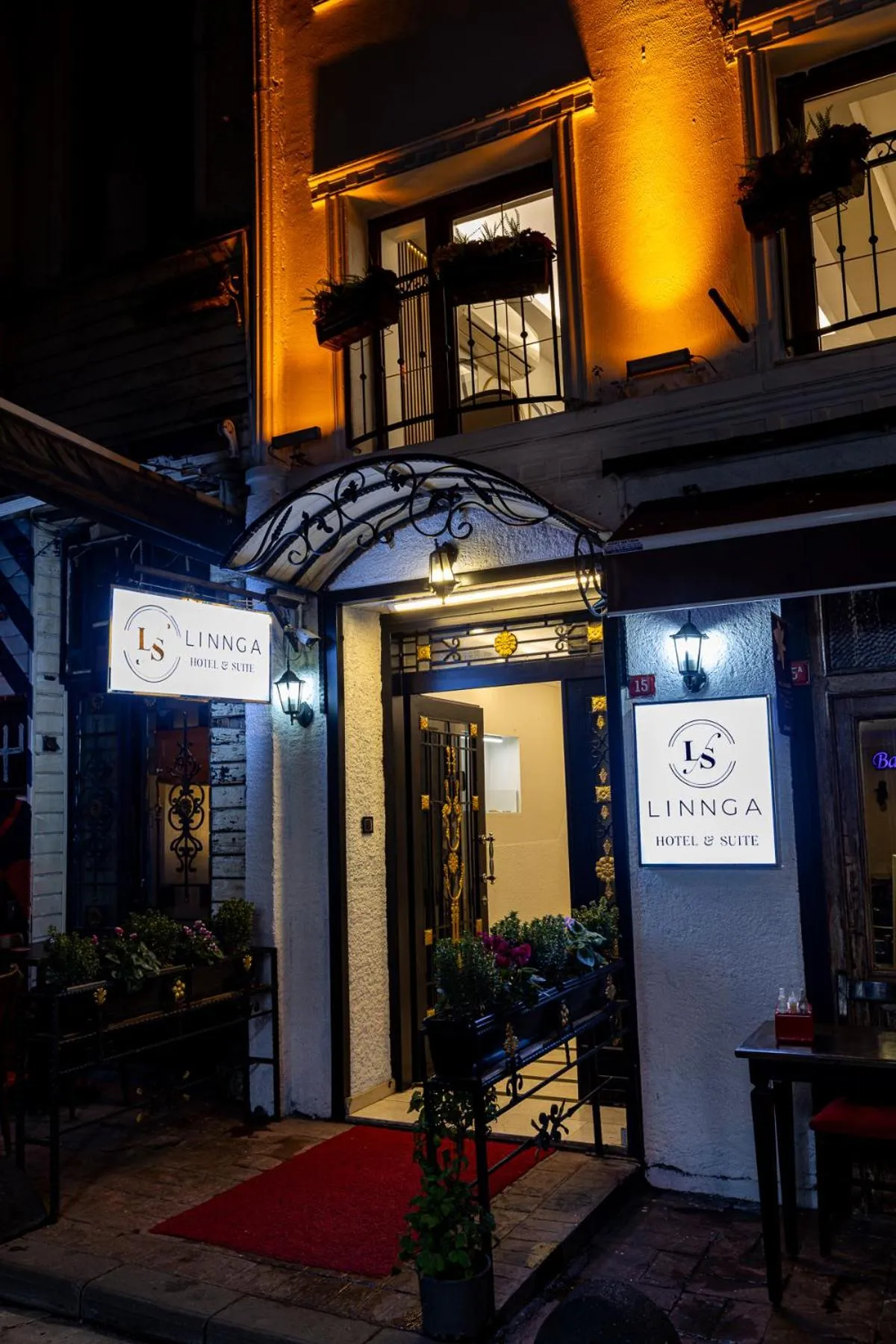 Property building in LINNGA HOTEL & SUITE