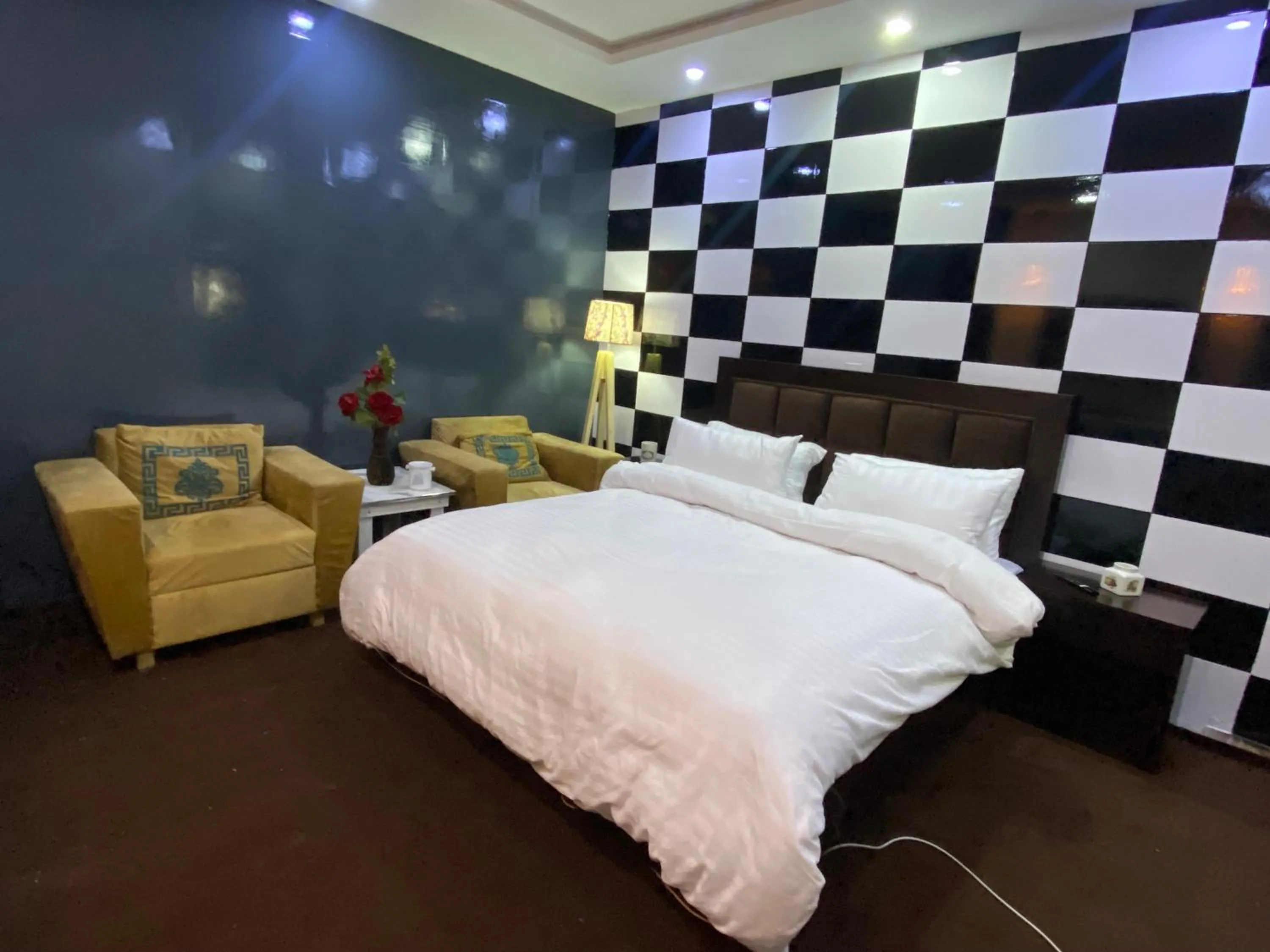 Hotel Holiday
