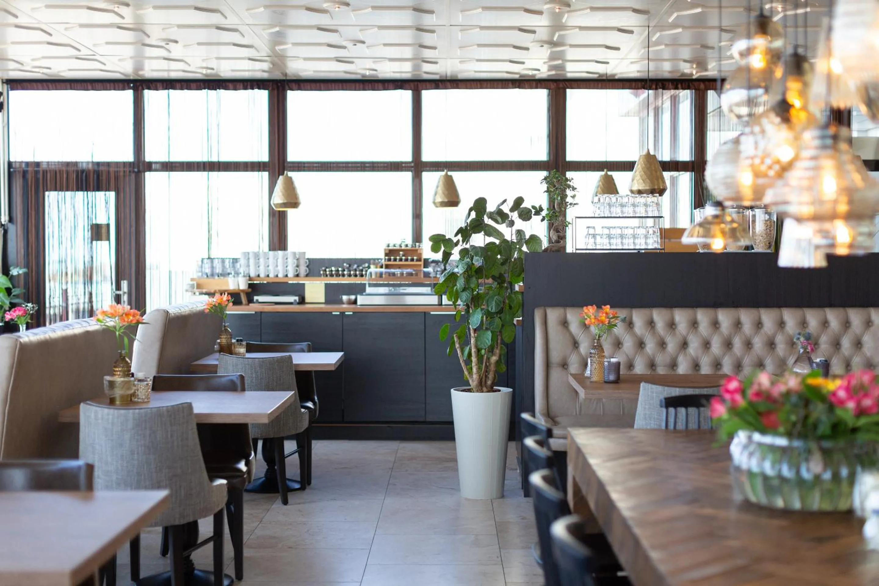 Restaurant/places to eat in Strandhotel Scheveningen