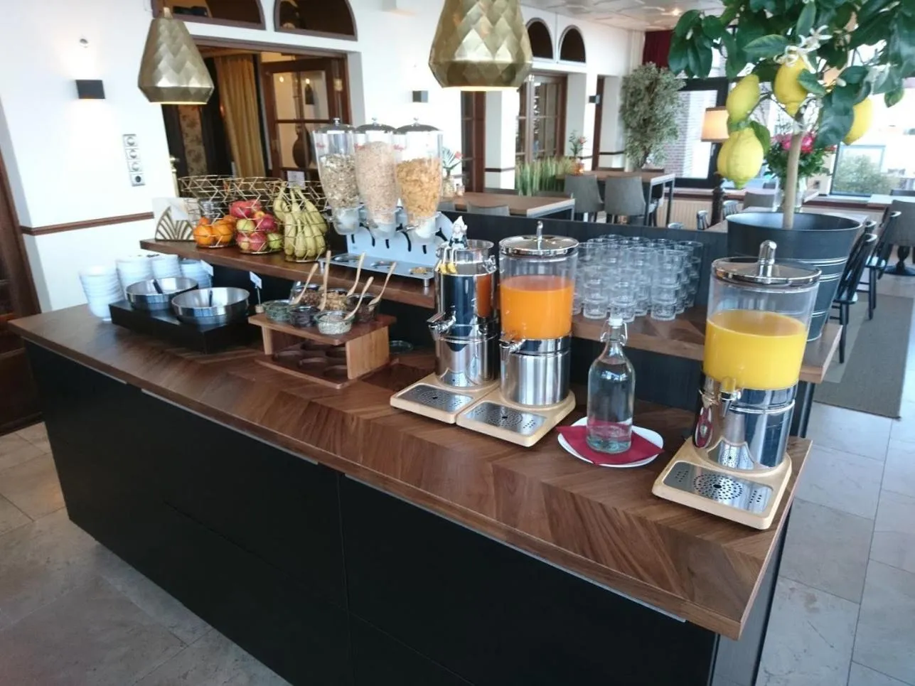 Buffet breakfast in Strandhotel Scheveningen