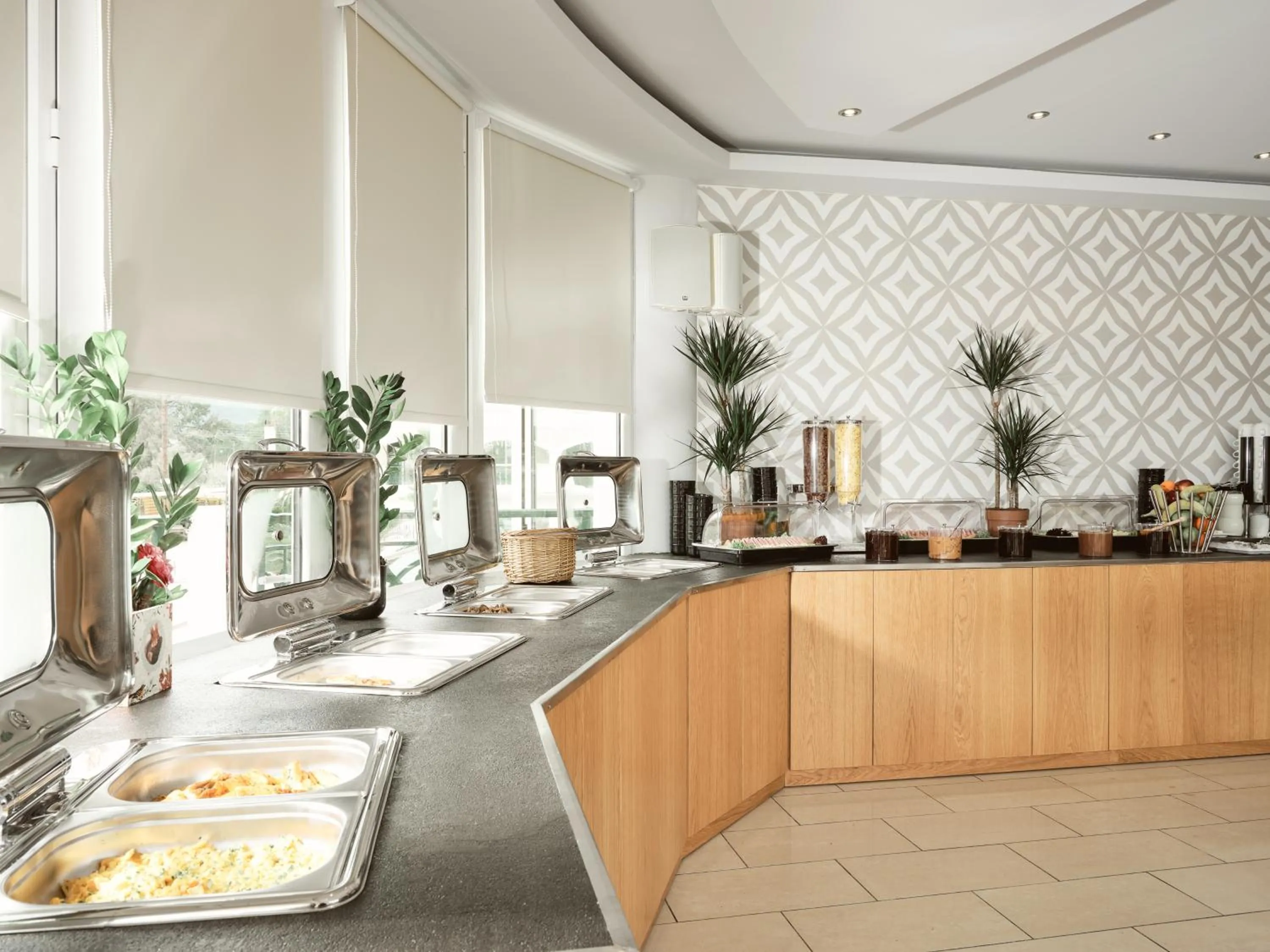 Food and drinks in Zante Atlantis Hotel