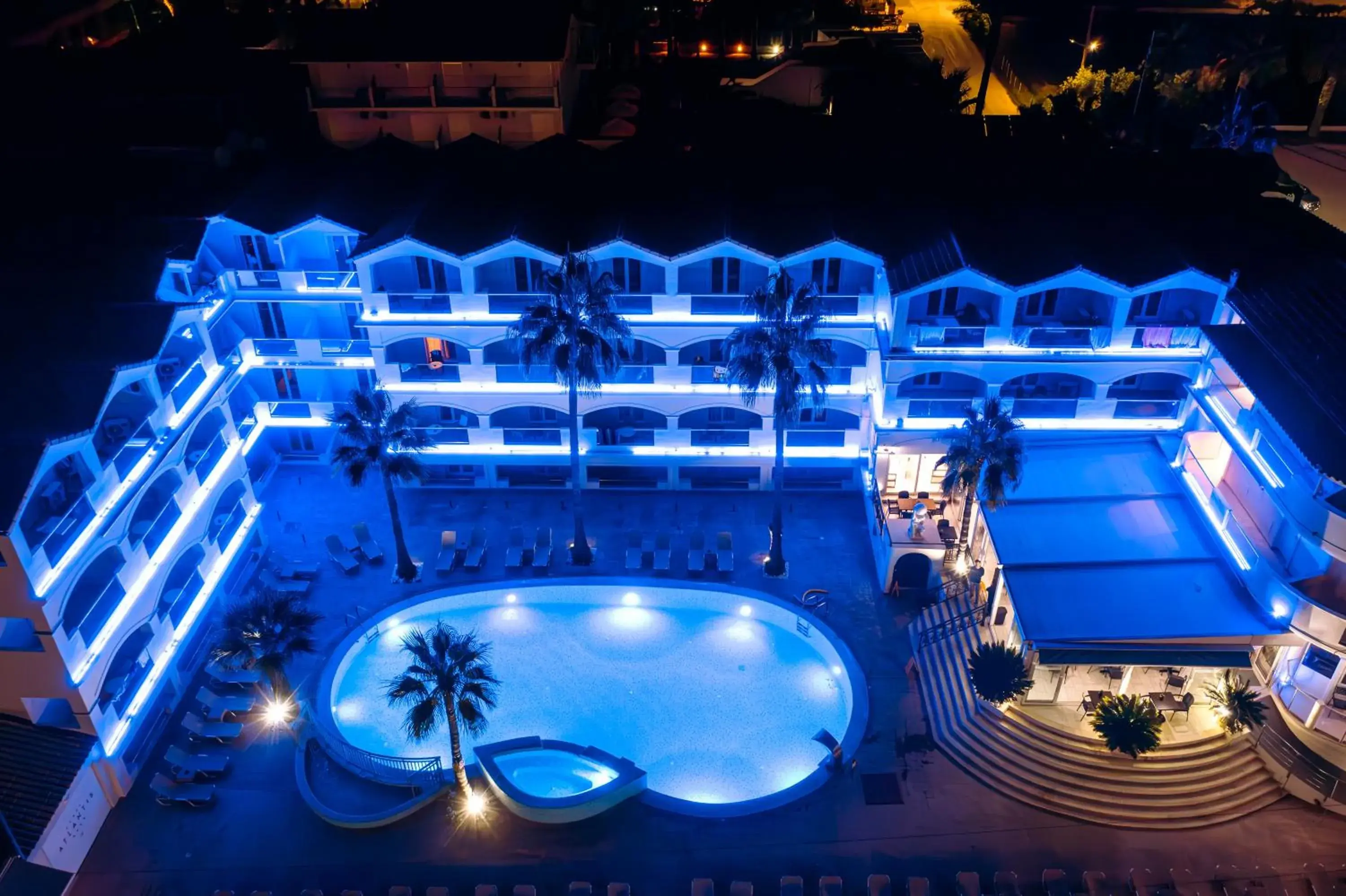 Swimming pool in Zante Atlantis Hotel Swimming pool in Zante Atlantis Hotel