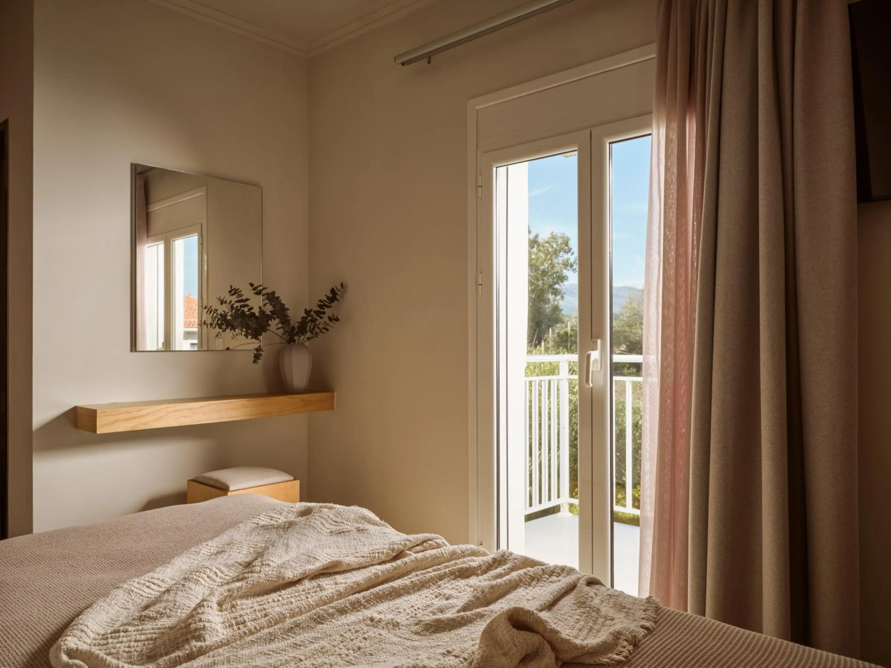 Bedroom, Bed in Zante Atlantis Hotel