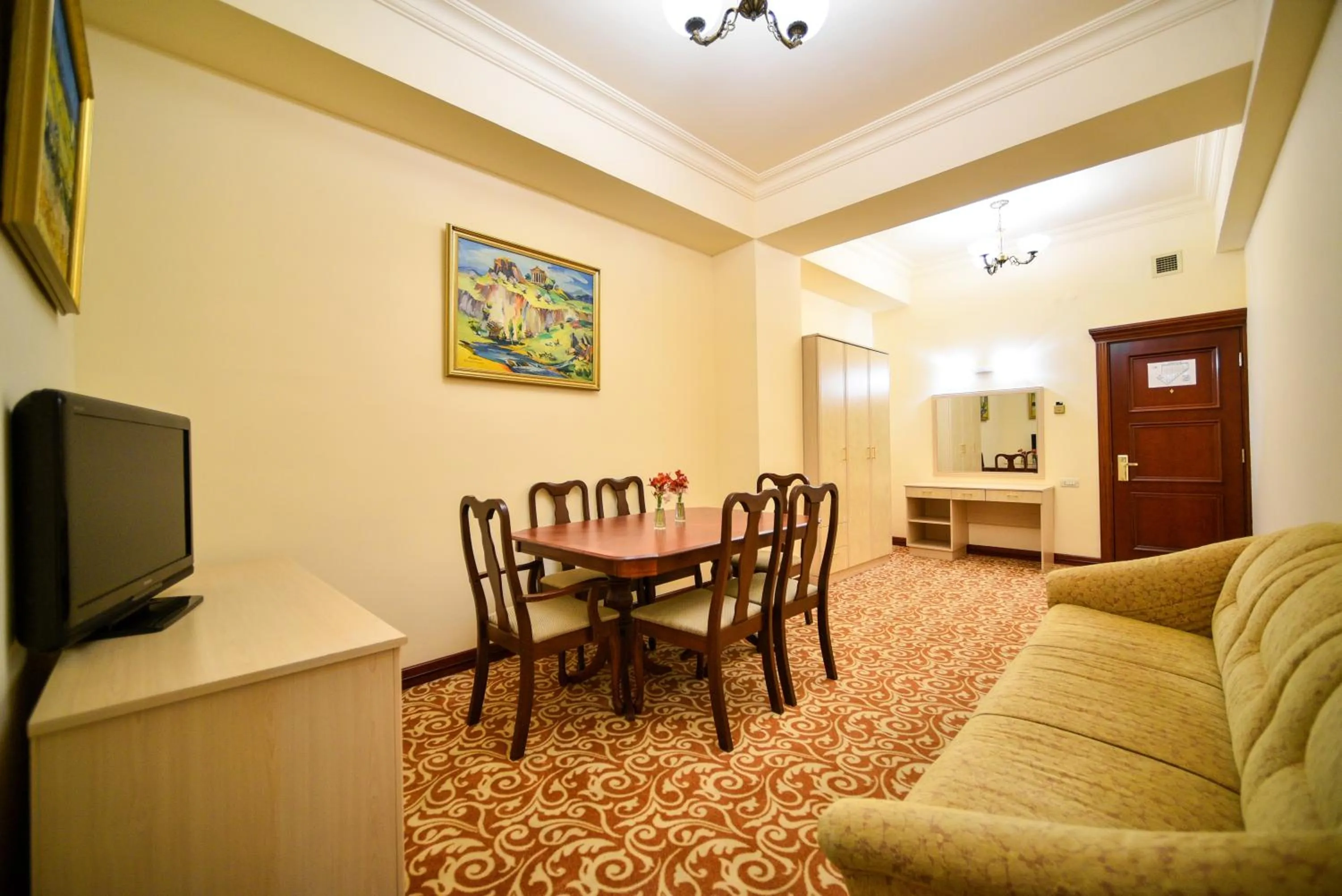 Living room in METROPOL HOTEL Yerevan