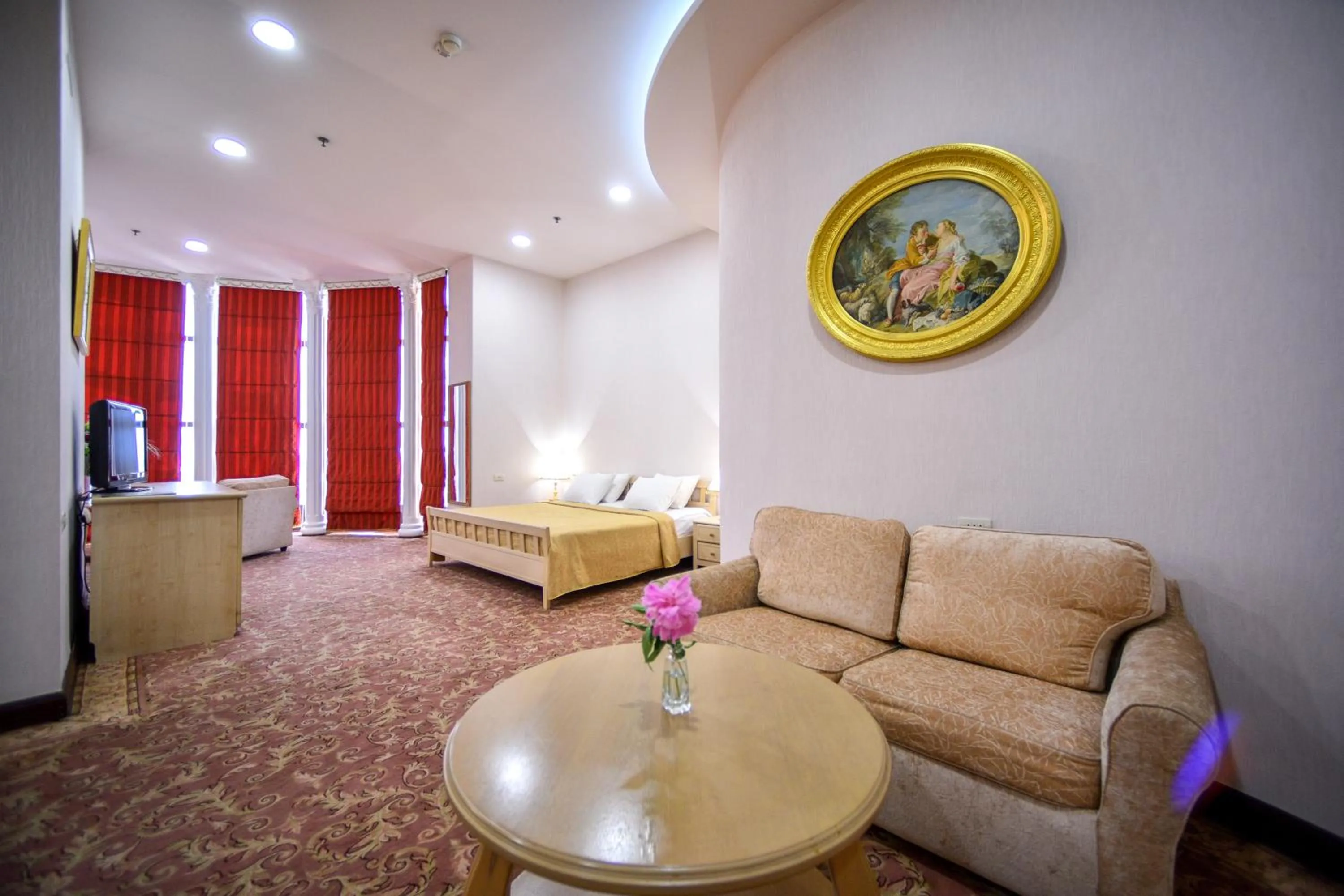 Bed in METROPOL HOTEL Yerevan