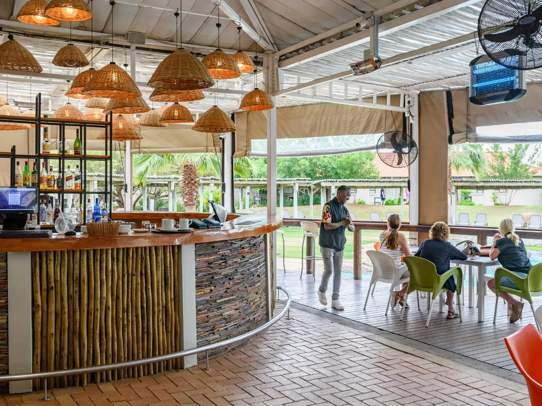 Lounge or bar in The Kingdom Resort Lounge or bar in The Kingdom Resort