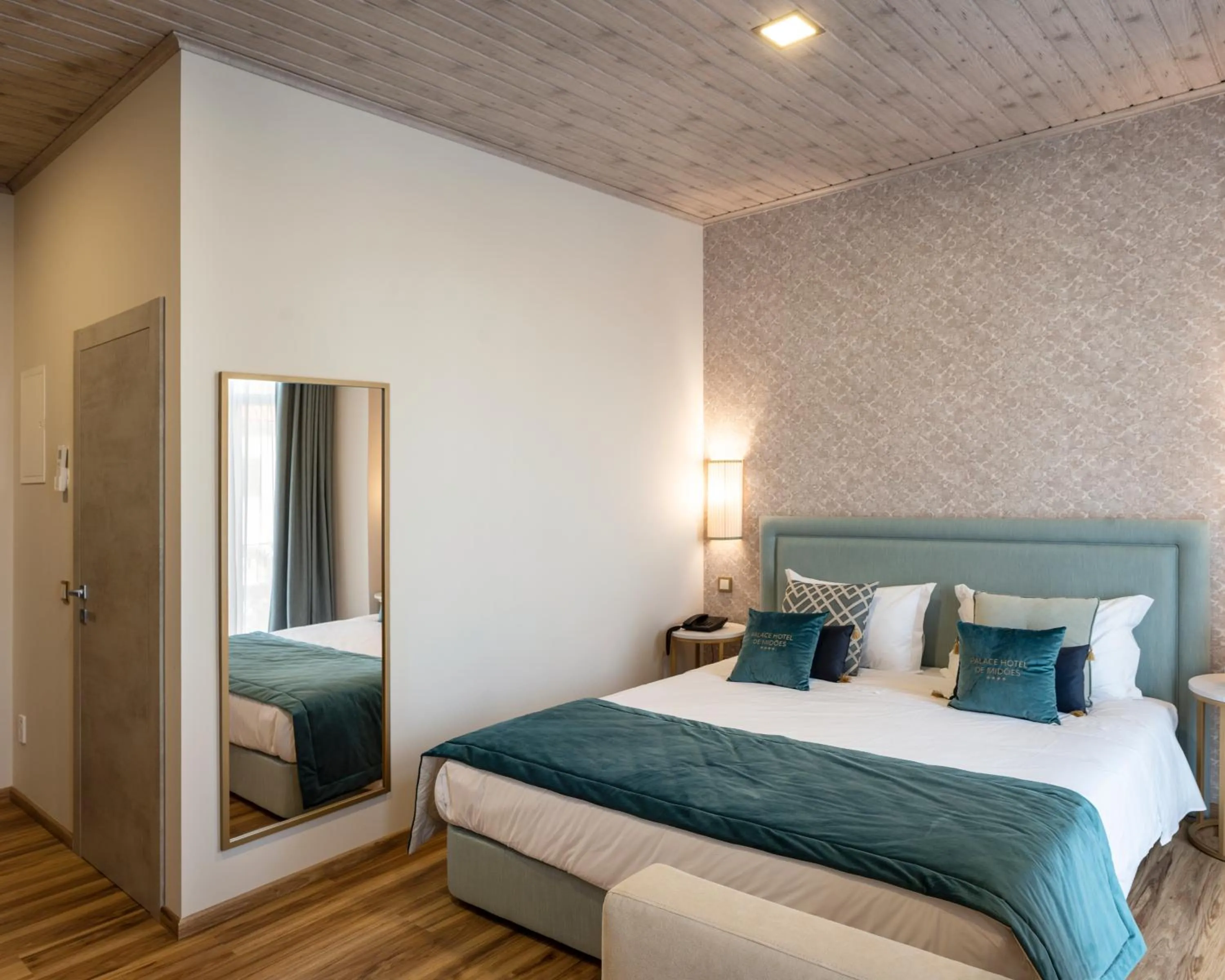 Bedroom, Bed in Palace Hotel de Midões