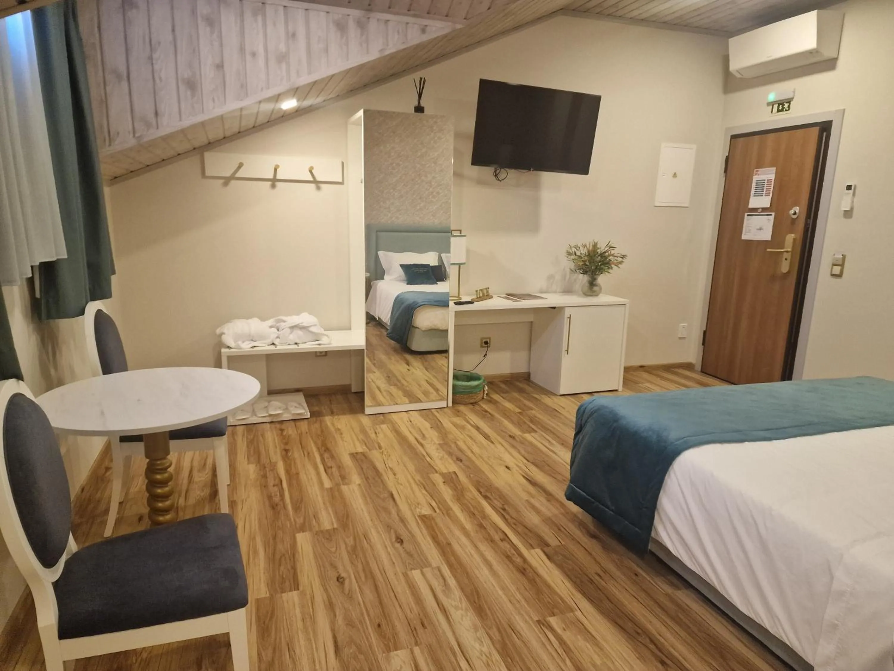 Bedroom, Bed in Palace Hotel de Midões