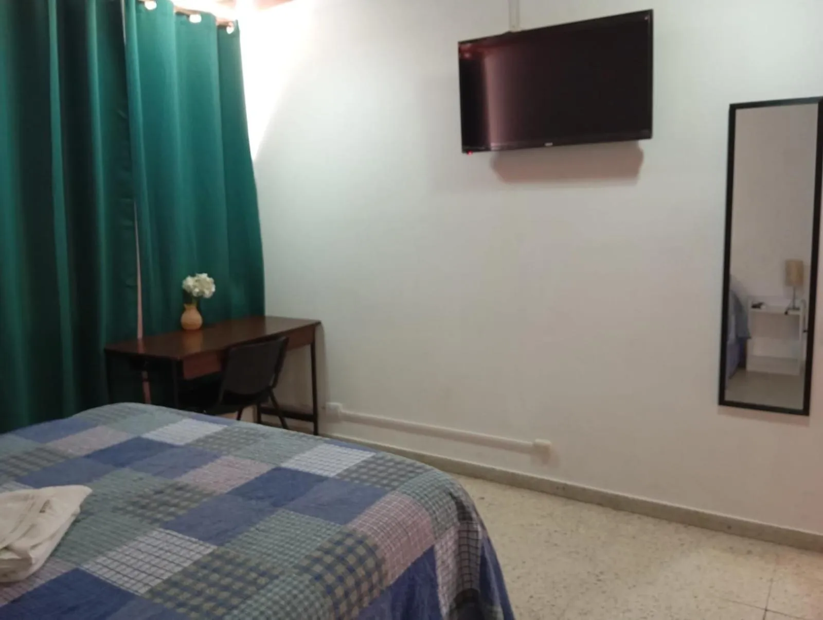 Bed in Volcano Hostal y Restaurante