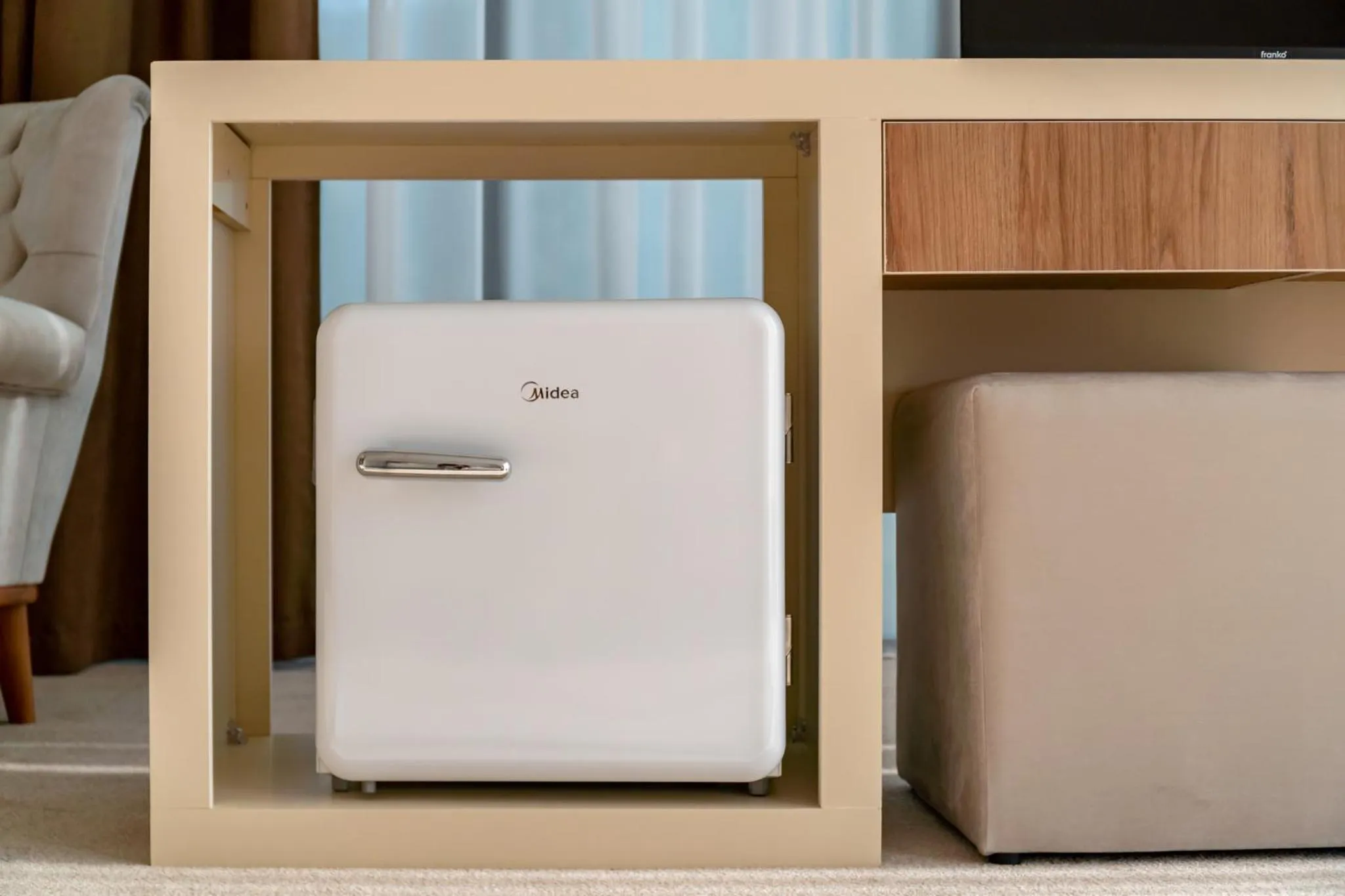 oven in Chateau Milisi