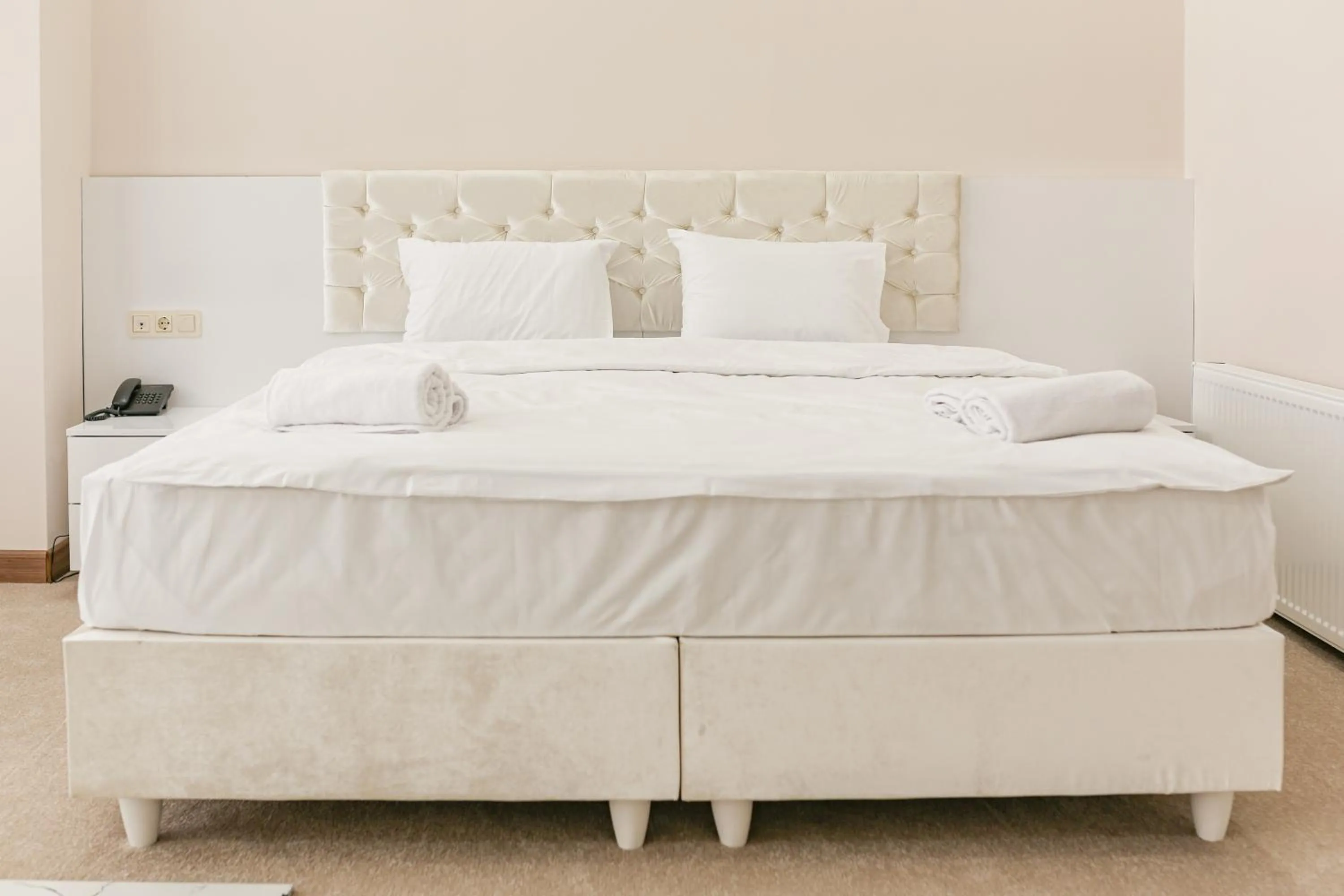 Bed in Chateau Milisi