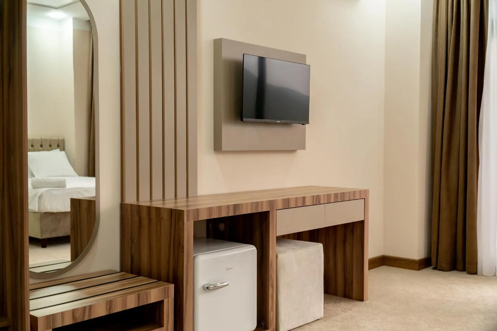 Communal lounge/ TV room in Chateau Milisi