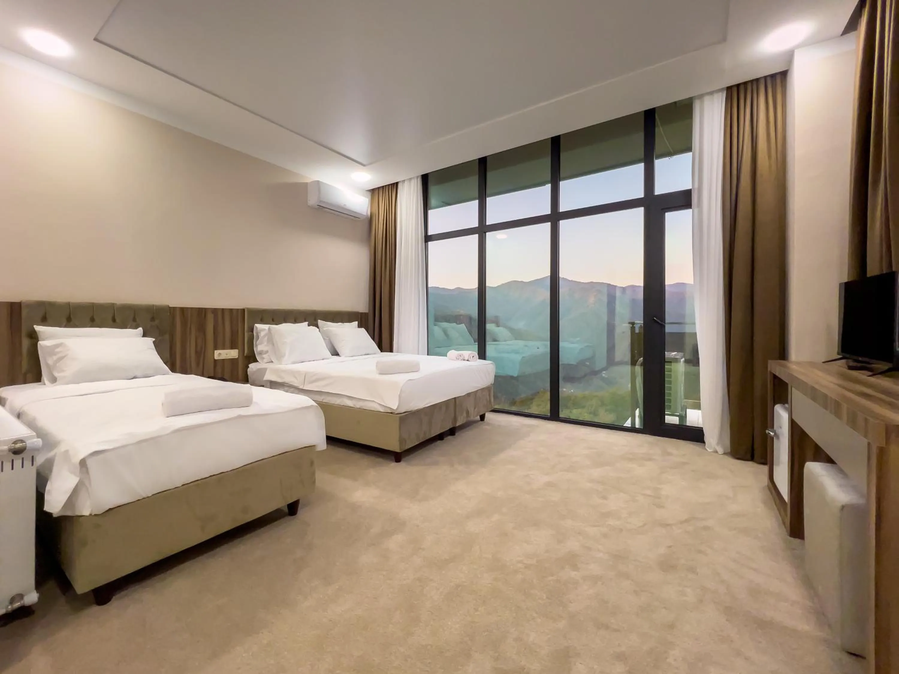 Bed in Chateau Milisi