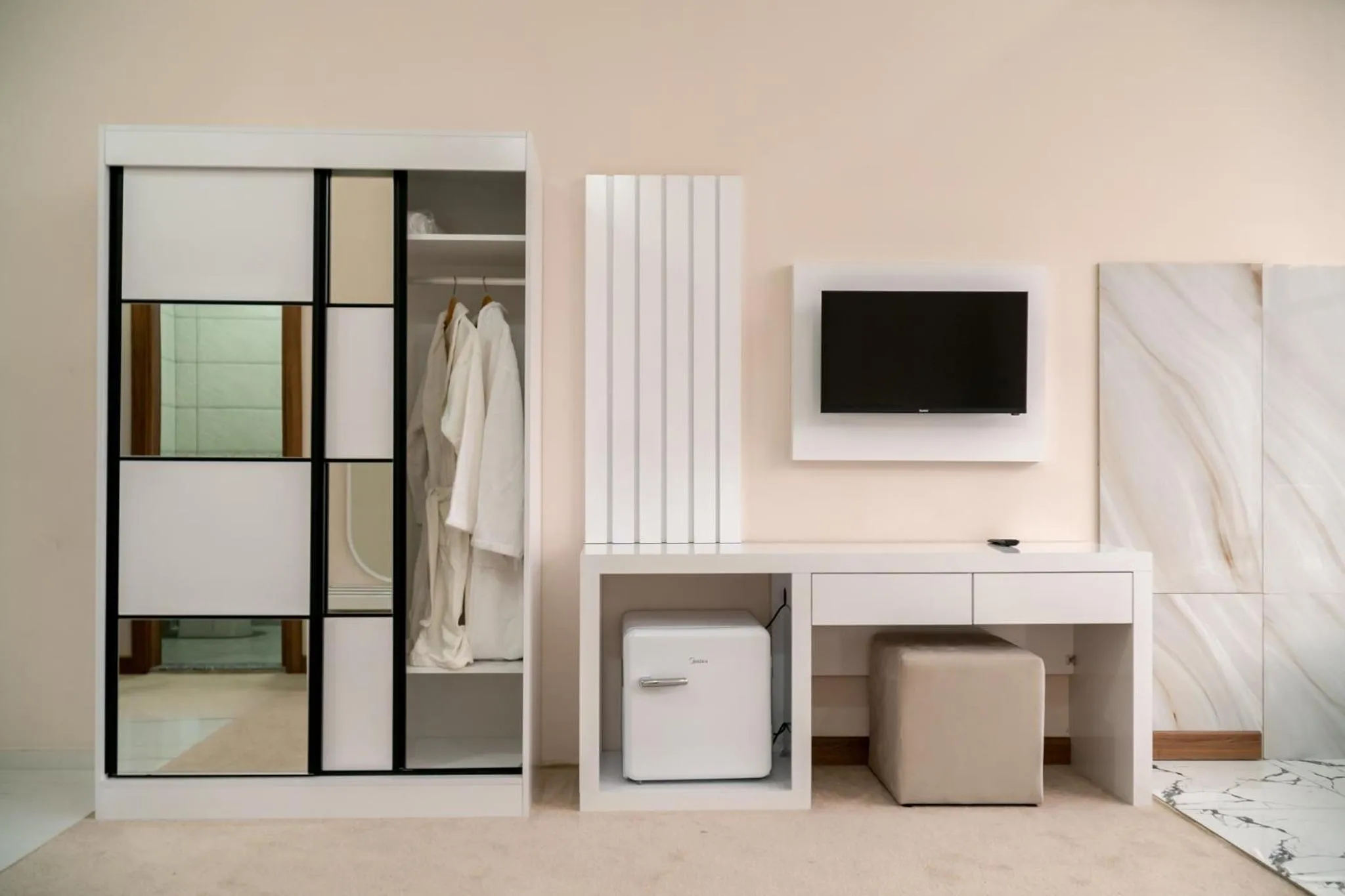 TV and multimedia in Chateau Milisi