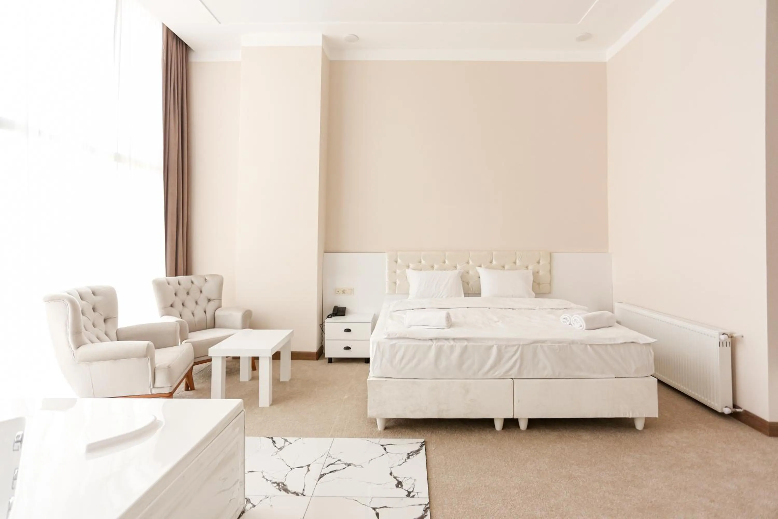 Bedroom, Bed in Chateau Milisi