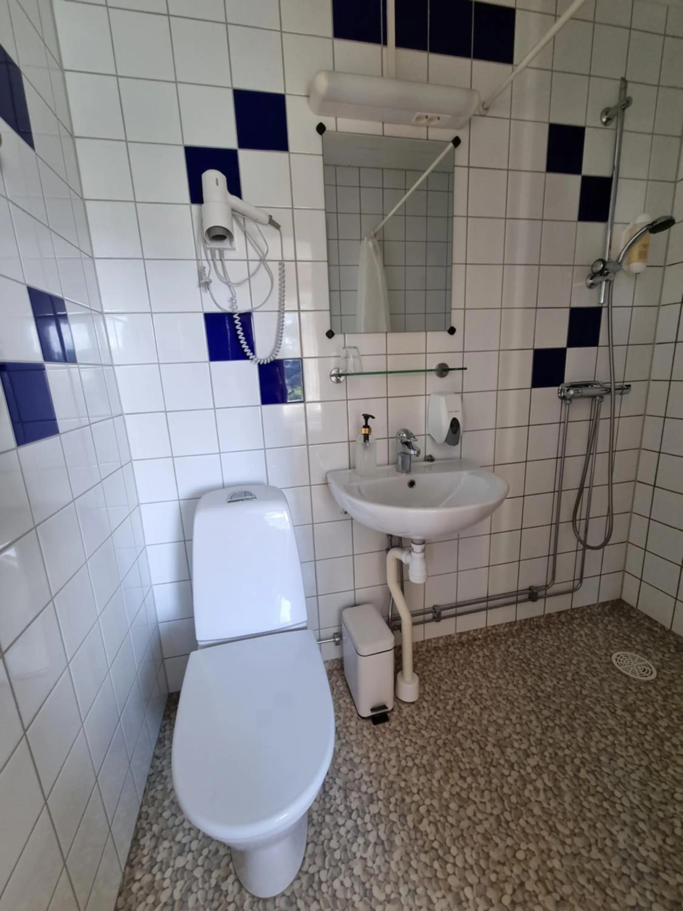 Bathroom in Hotell Zlafen Bed and Breakfast