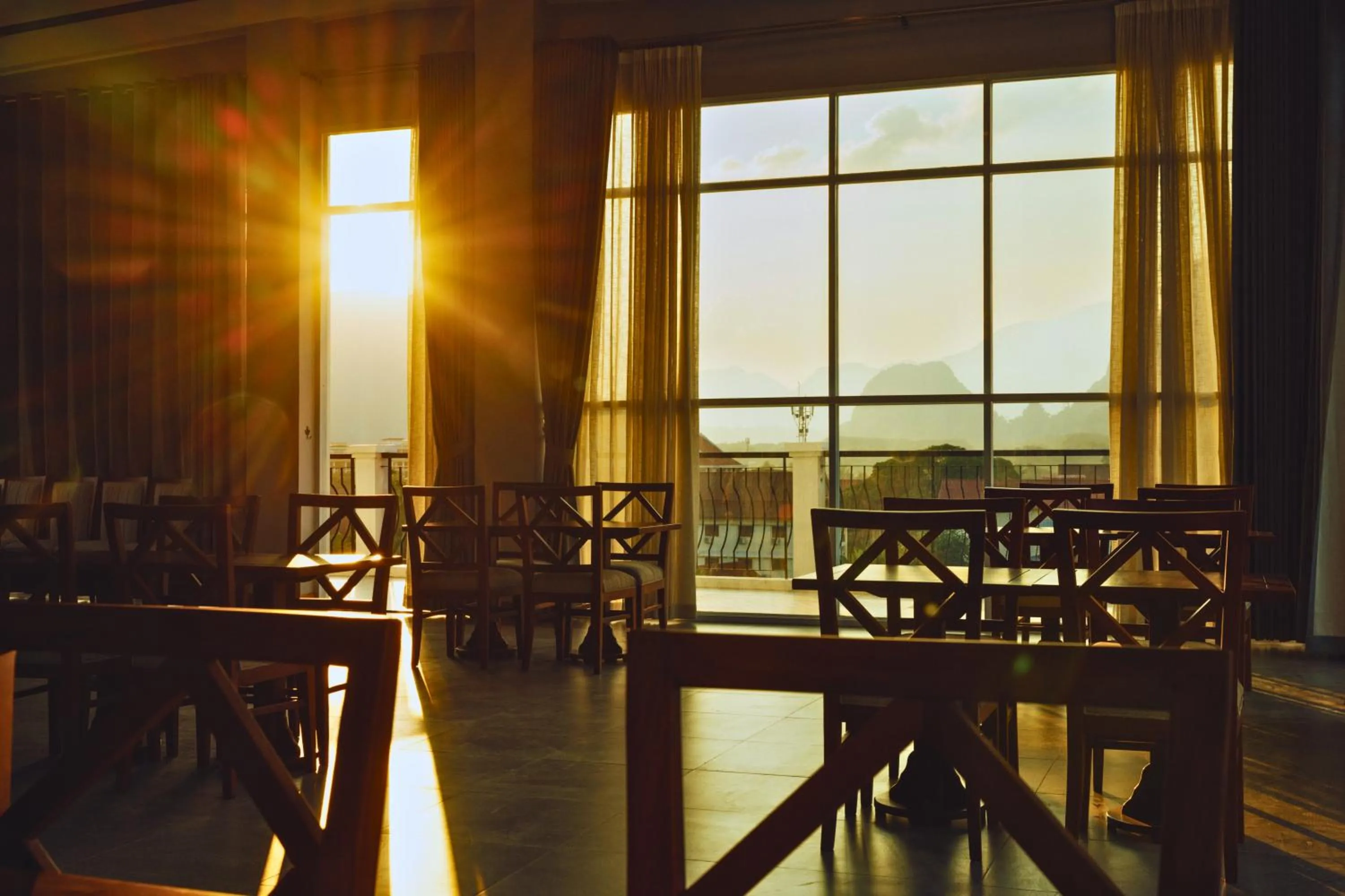 Dining area in Oudomsin VangVieng Hotel
