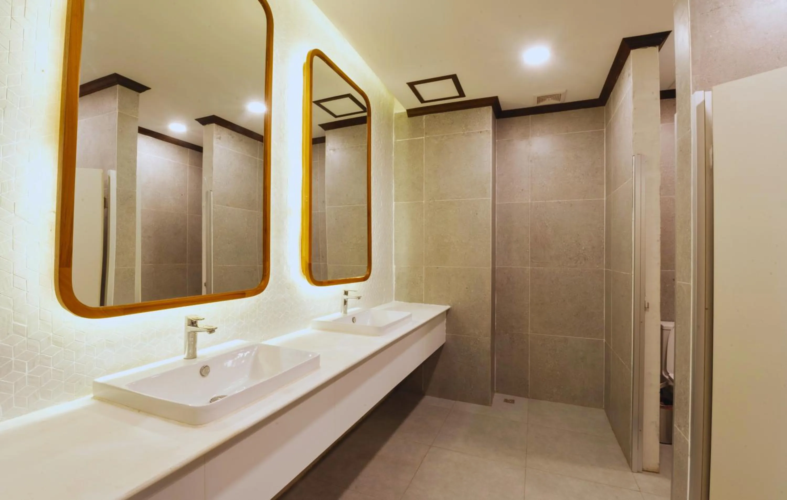 Bathroom in Oudomsin VangVieng Hotel