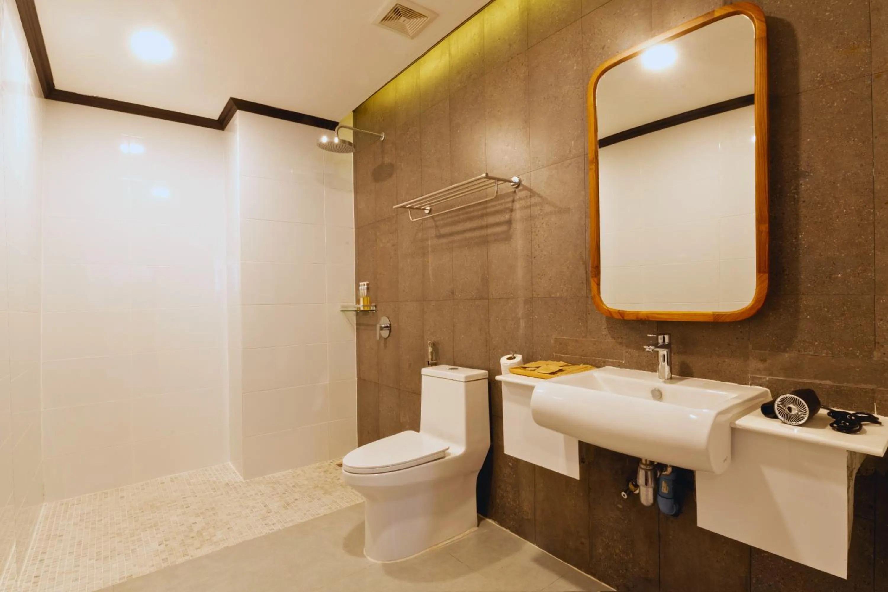 Bathroom in Oudomsin VangVieng Hotel