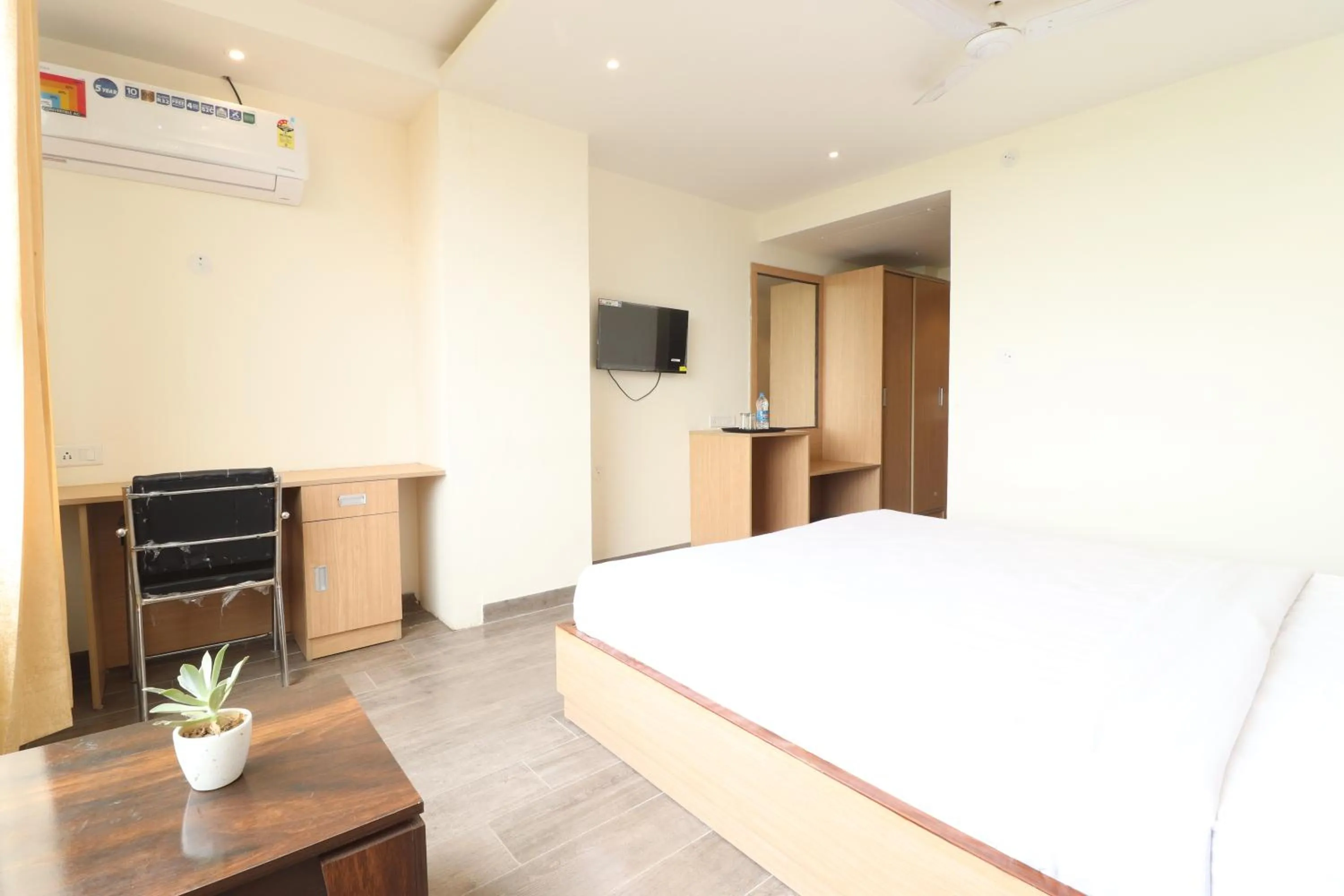 Bed in HOTEL JP ROYAL