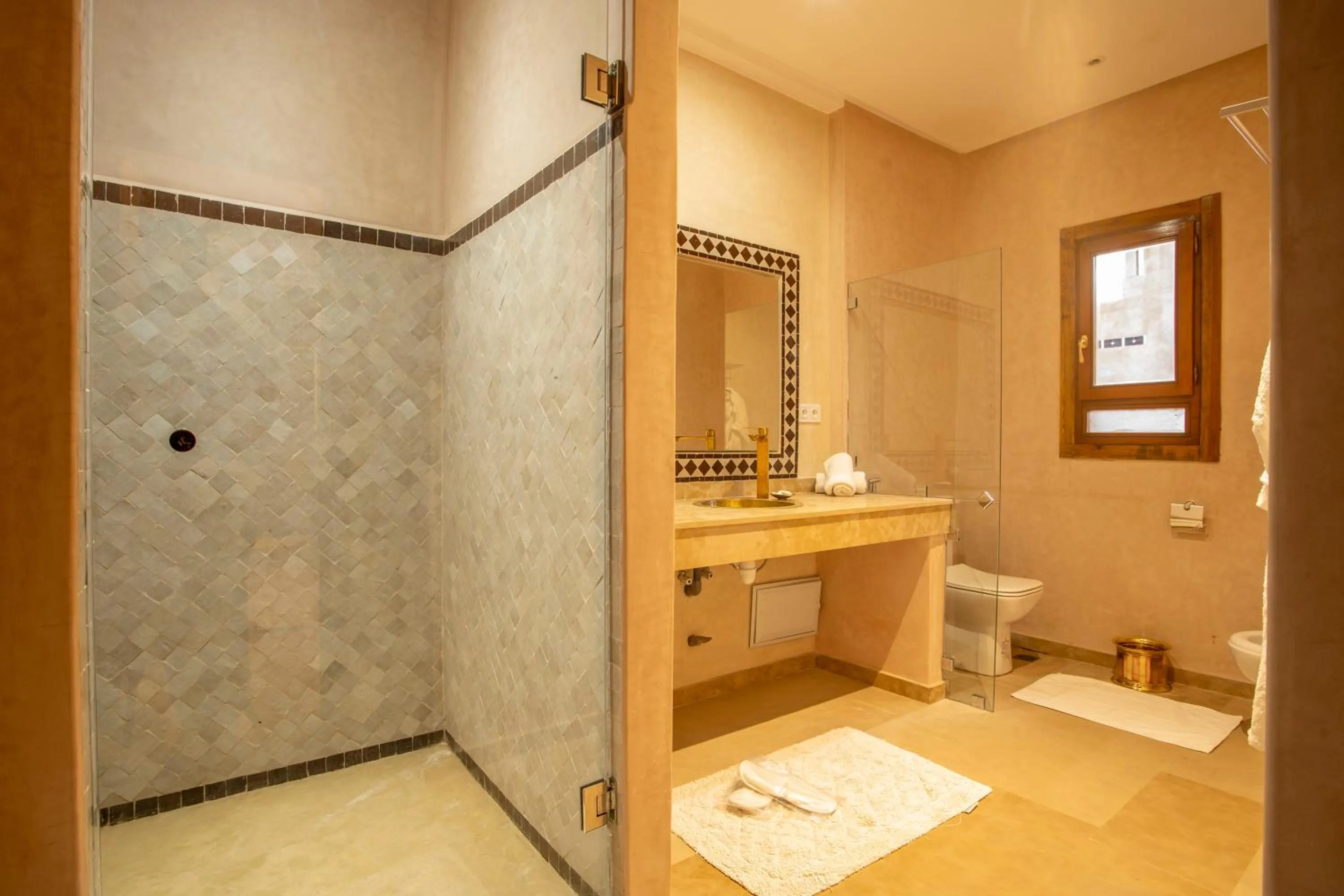 Shower in Riad Kenza