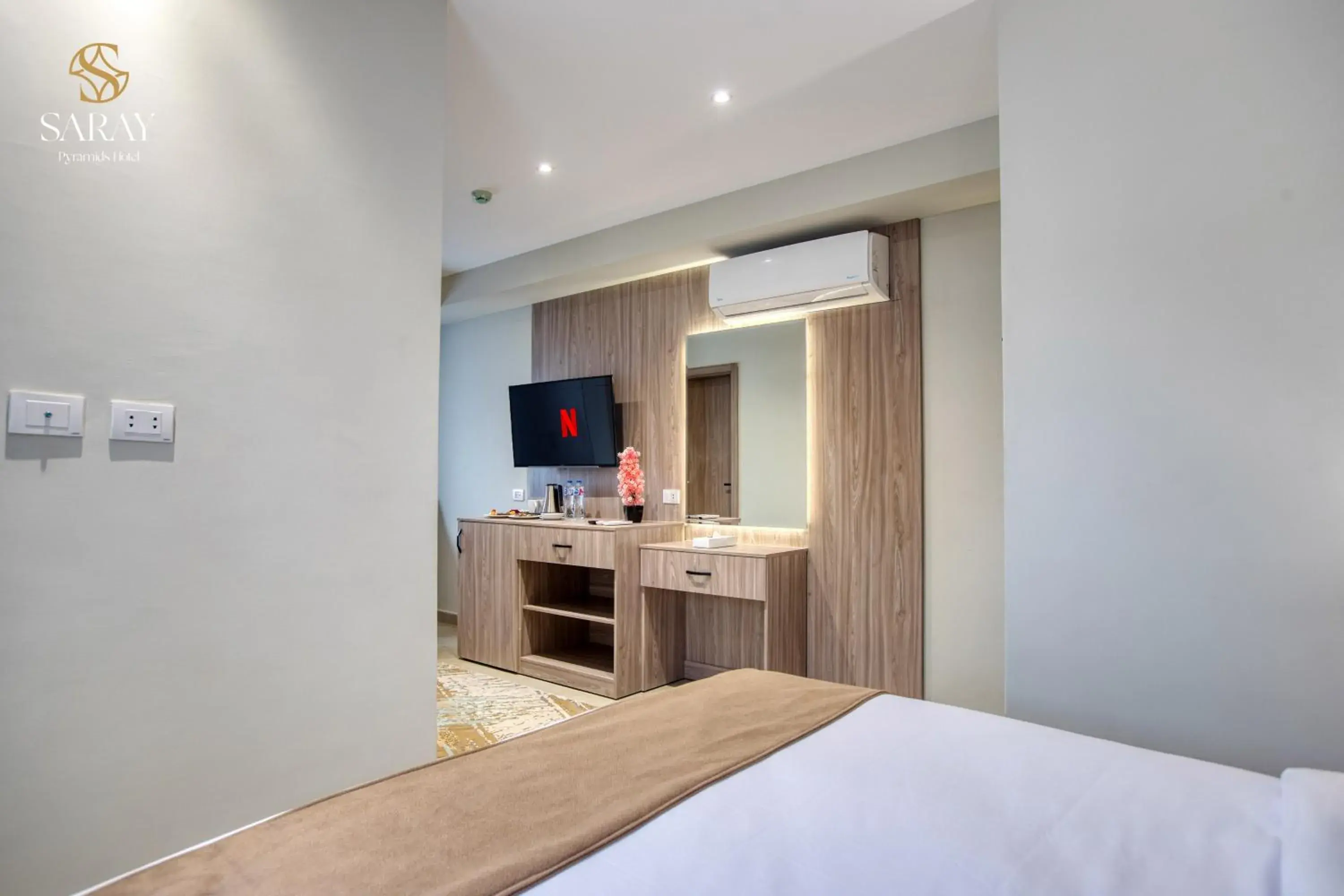 Bedroom, Bed in Saray Pyramids & Museum View Hotel Bedroom, Bed in Saray Pyramids & Museum View Hotel