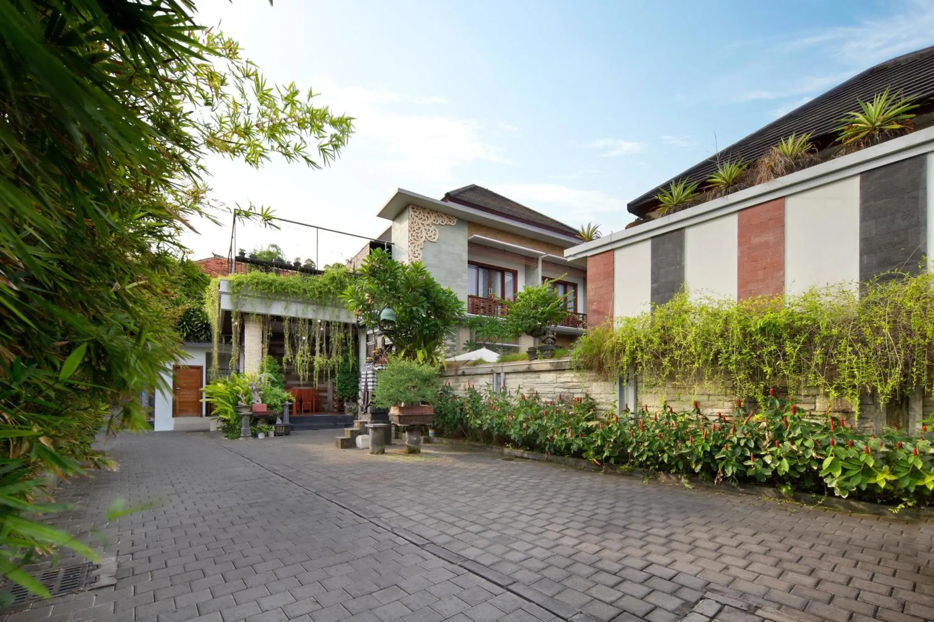 Property building in Jineswari Kuta by Kamara Property building in Jineswari Kuta by Kamara