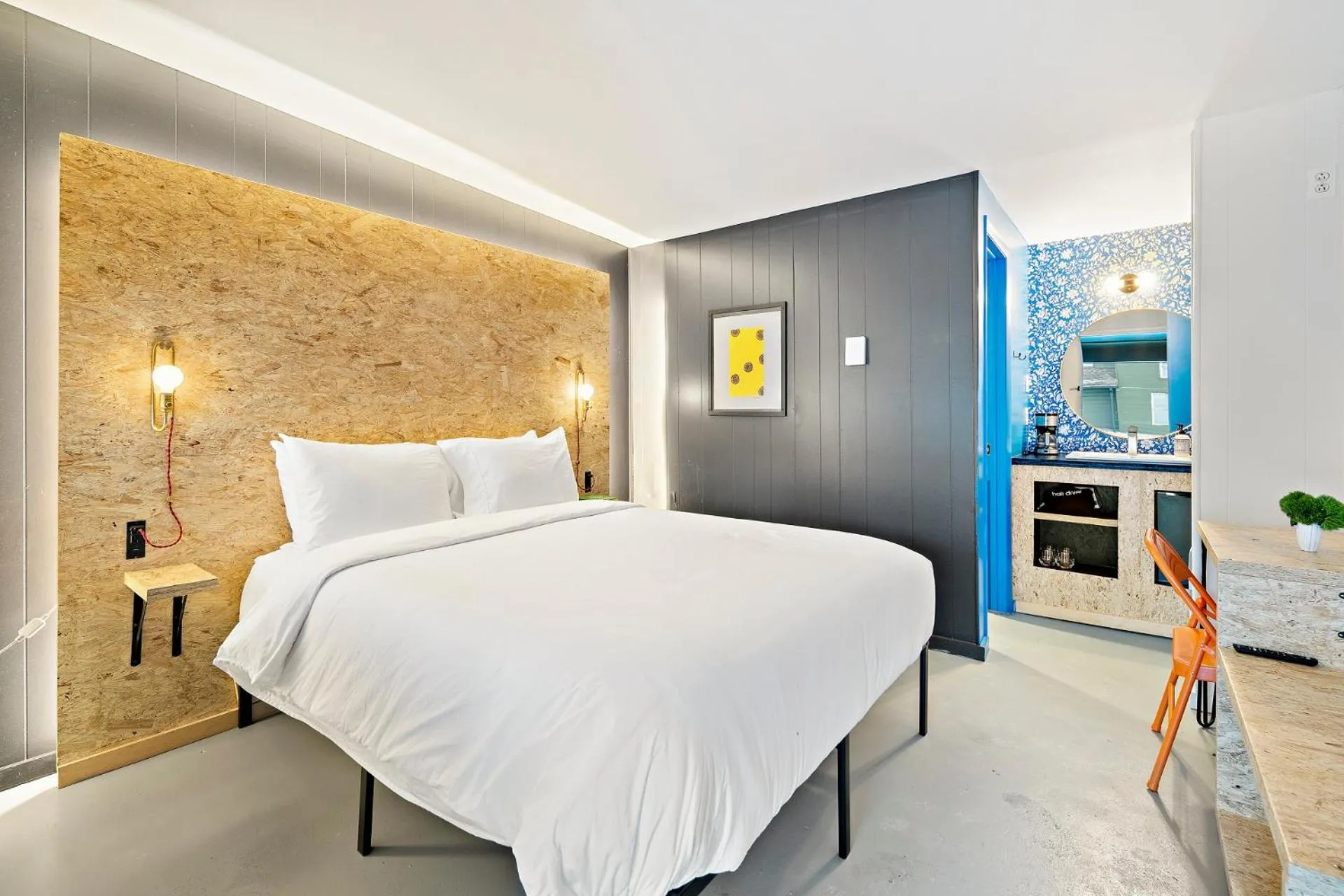 Bed in The Brooks Motel