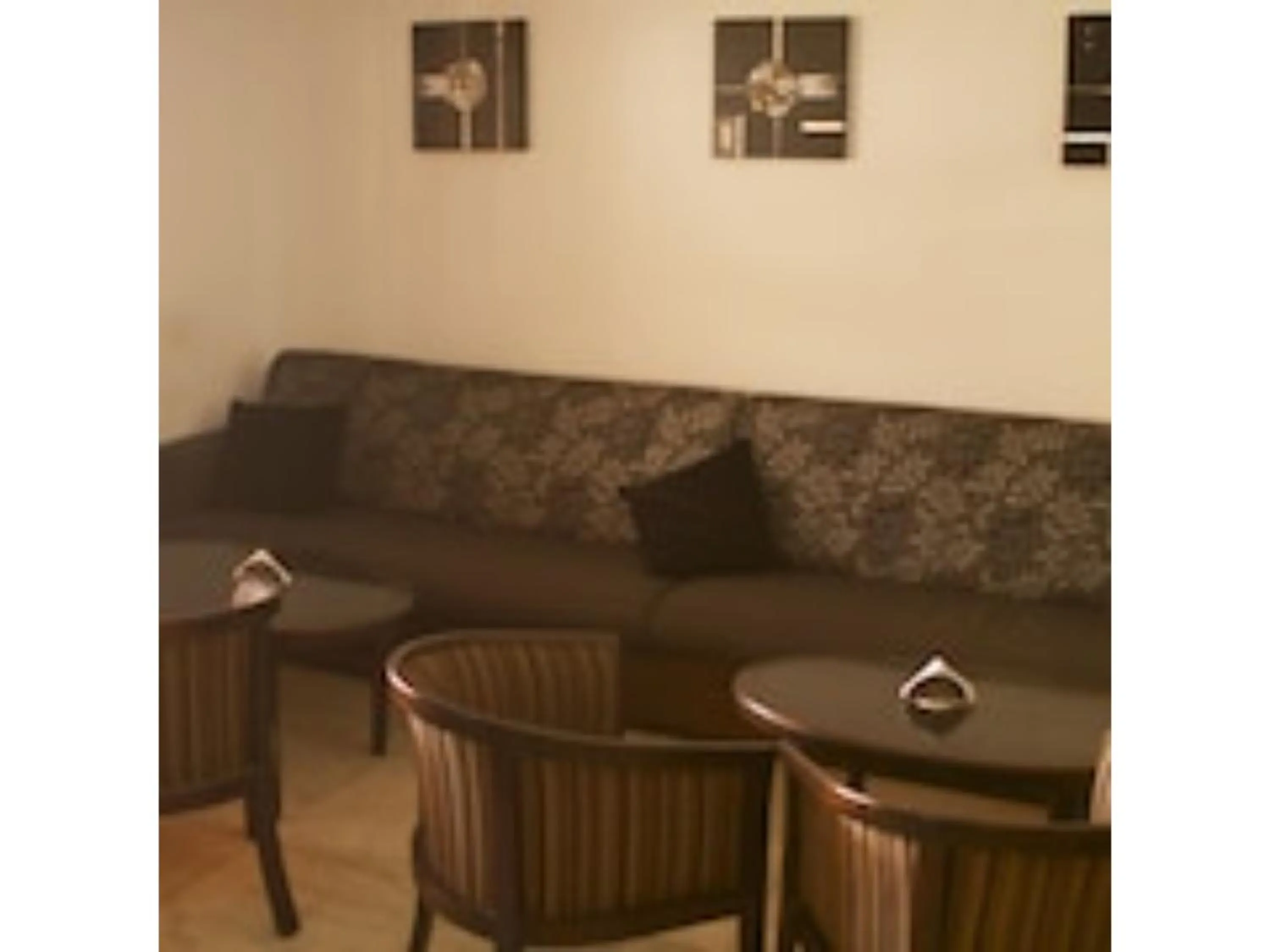 Restaurant/places to eat in O'sinkirri