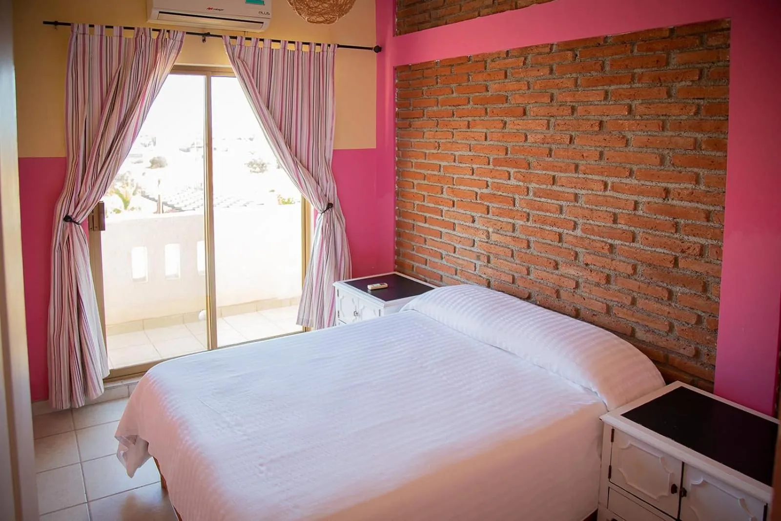 Bed in Garimar Condominios en San Carlos